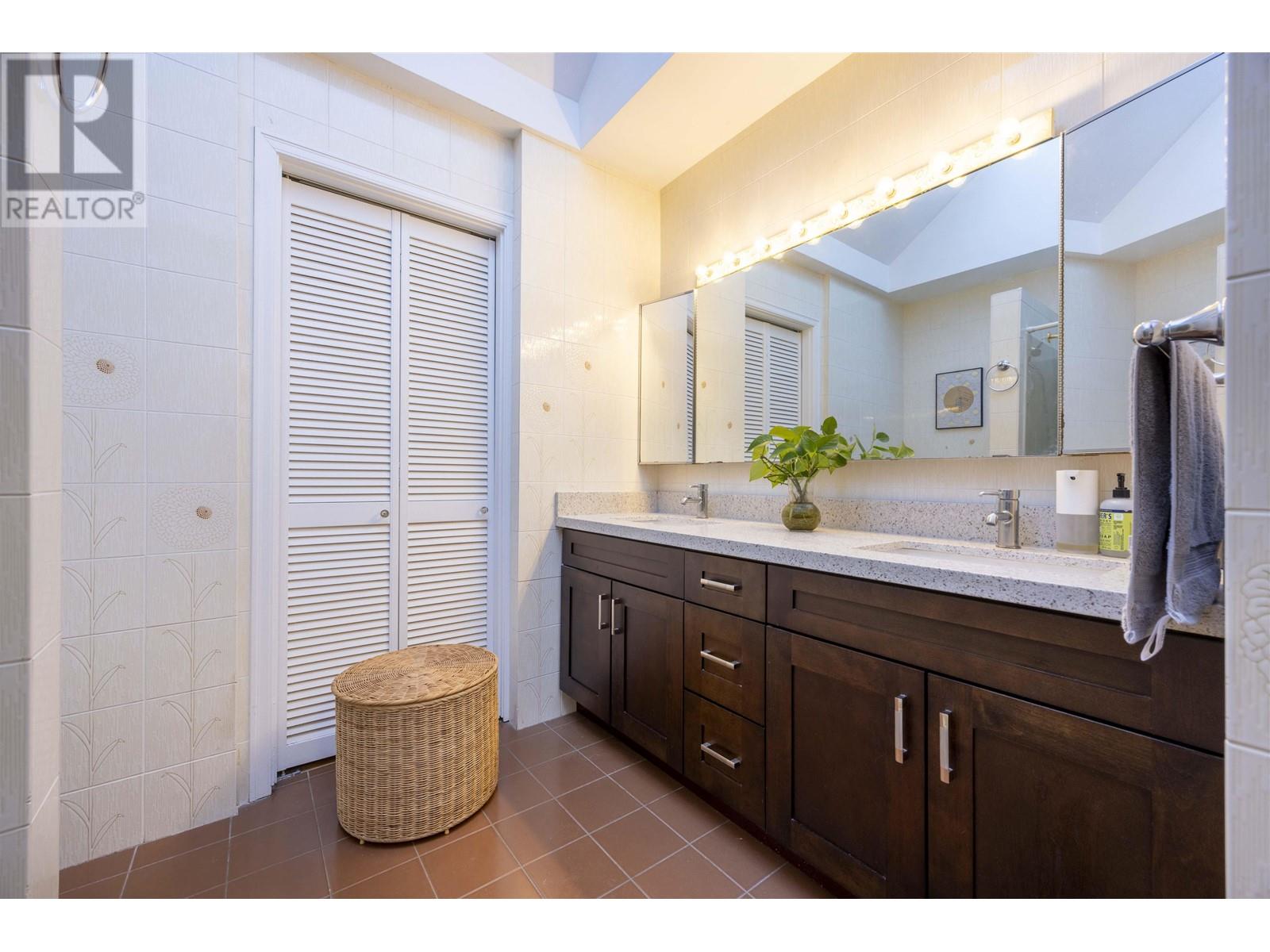 4825 Buxton Street, Burnaby, British Columbia  V5H 1J2 - Photo 25 - R2979539