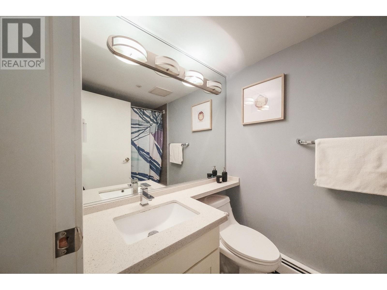 Listing Picture 16 of 27 : 1021 EXPO BOULEVARD, Vancouver / 溫哥華 - 魯藝地產 Yvonne Lu Group - MLS Medallion Club Member