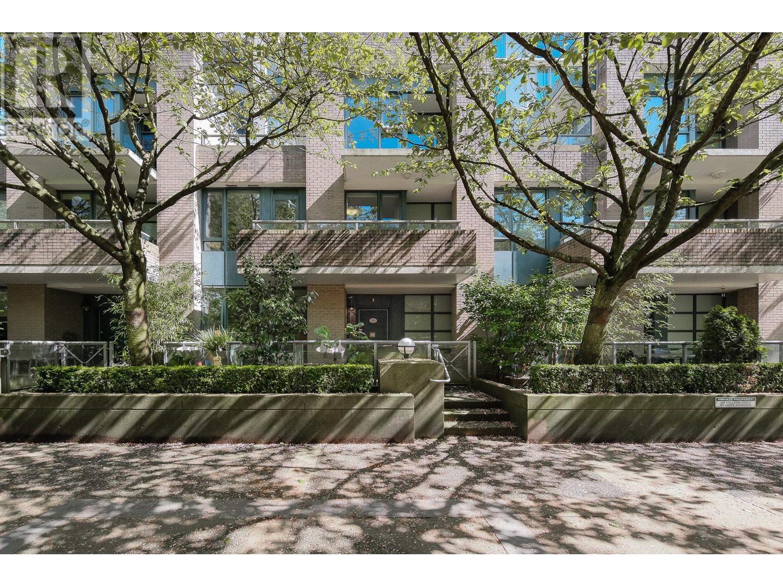 Listing Picture 27 of 27 : 1021 EXPO BOULEVARD, Vancouver / 溫哥華 - 魯藝地產 Yvonne Lu Group - MLS Medallion Club Member