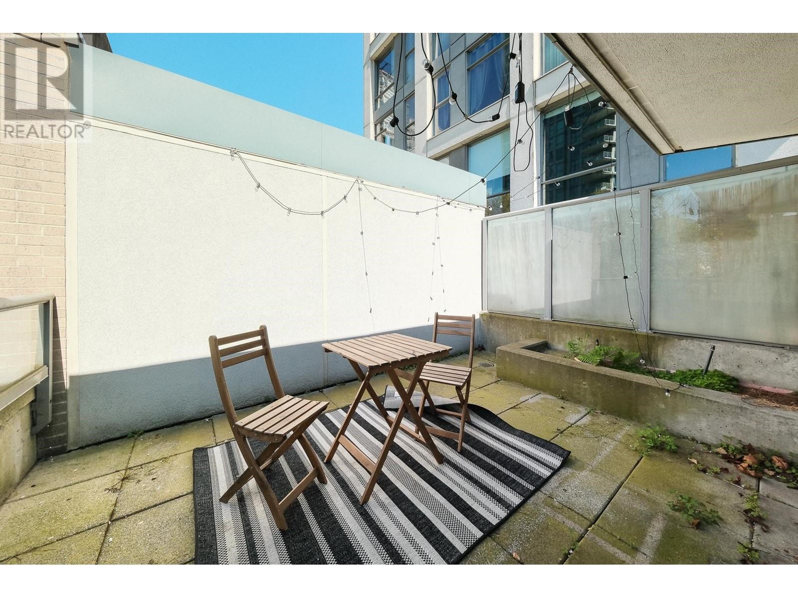 Listing Picture 24 of 27 : 1021 EXPO BOULEVARD, Vancouver / 溫哥華 - 魯藝地產 Yvonne Lu Group - MLS Medallion Club Member