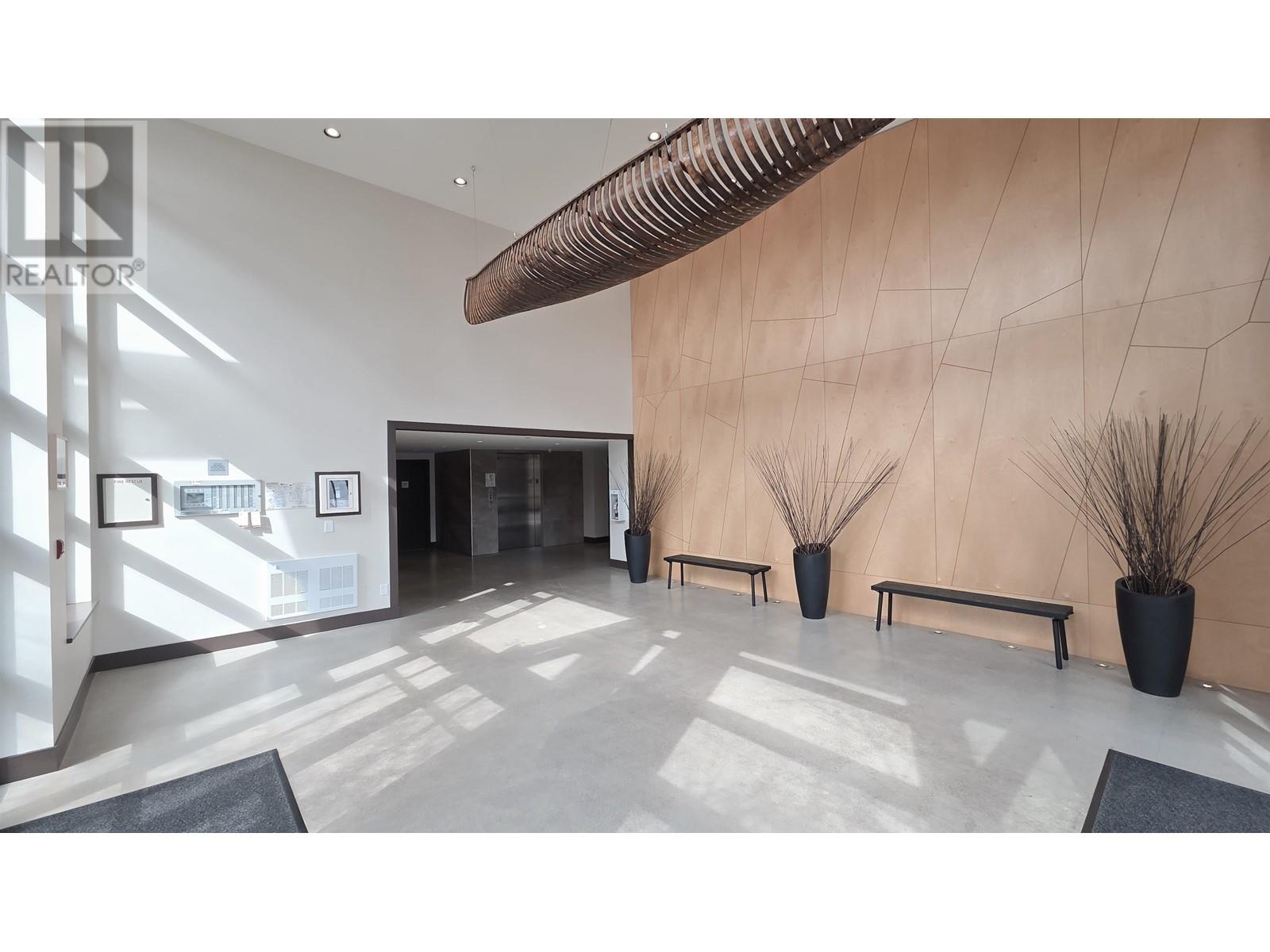 404 3602 Aldercrest Drive, North Vancouver, British Columbia  V7G 2S6 - Photo 5 - R2978672