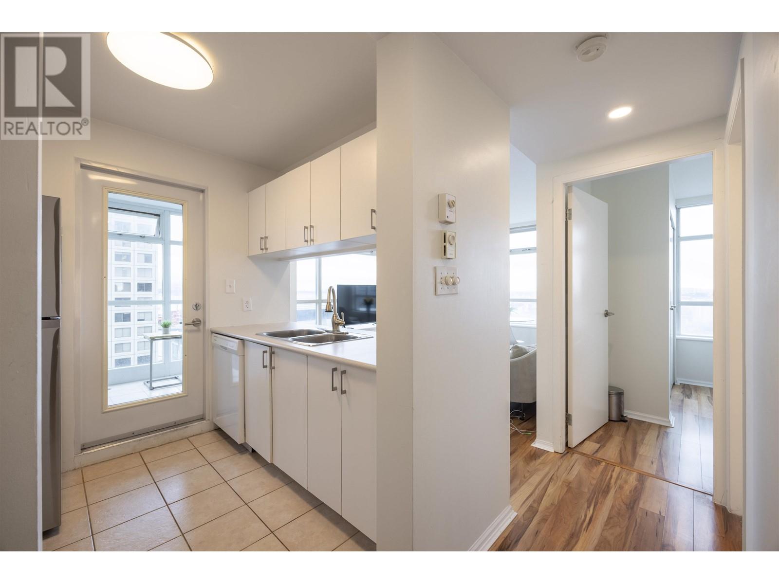 Listing Picture 12 of 19 : 2707 438 SEYMOUR STREET, Vancouver / 溫哥華 - 魯藝地產 Yvonne Lu Group - MLS Medallion Club Member