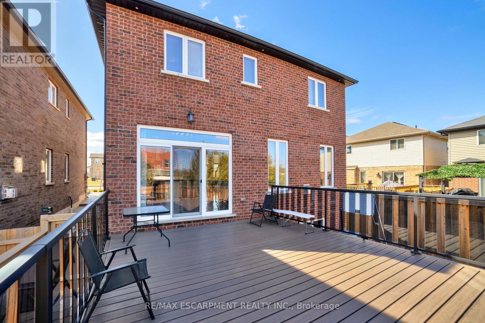 111 Vineberg Drive, Hamilton, Ontario  L8W 4A3 - Photo 45 - X12027426