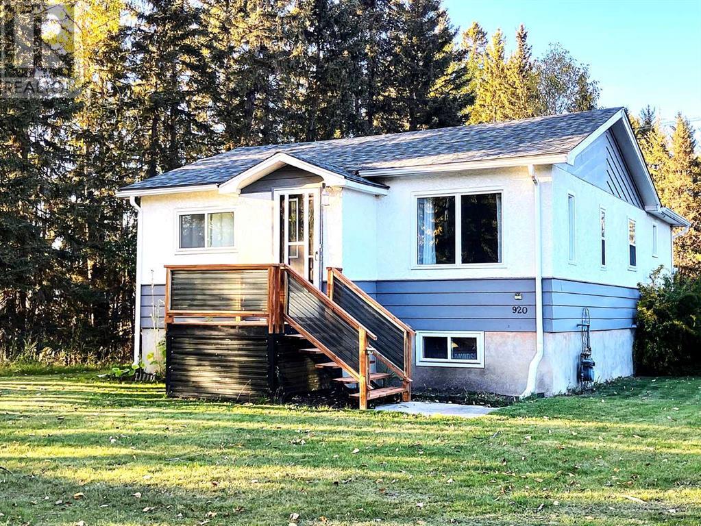 920 Main Avenue E, sundre, Alberta