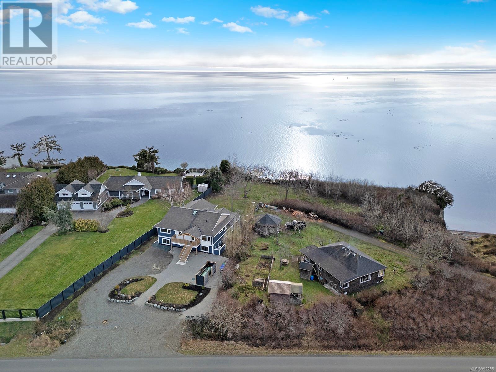 Property at 1027 Kye Bay Rd image 1
