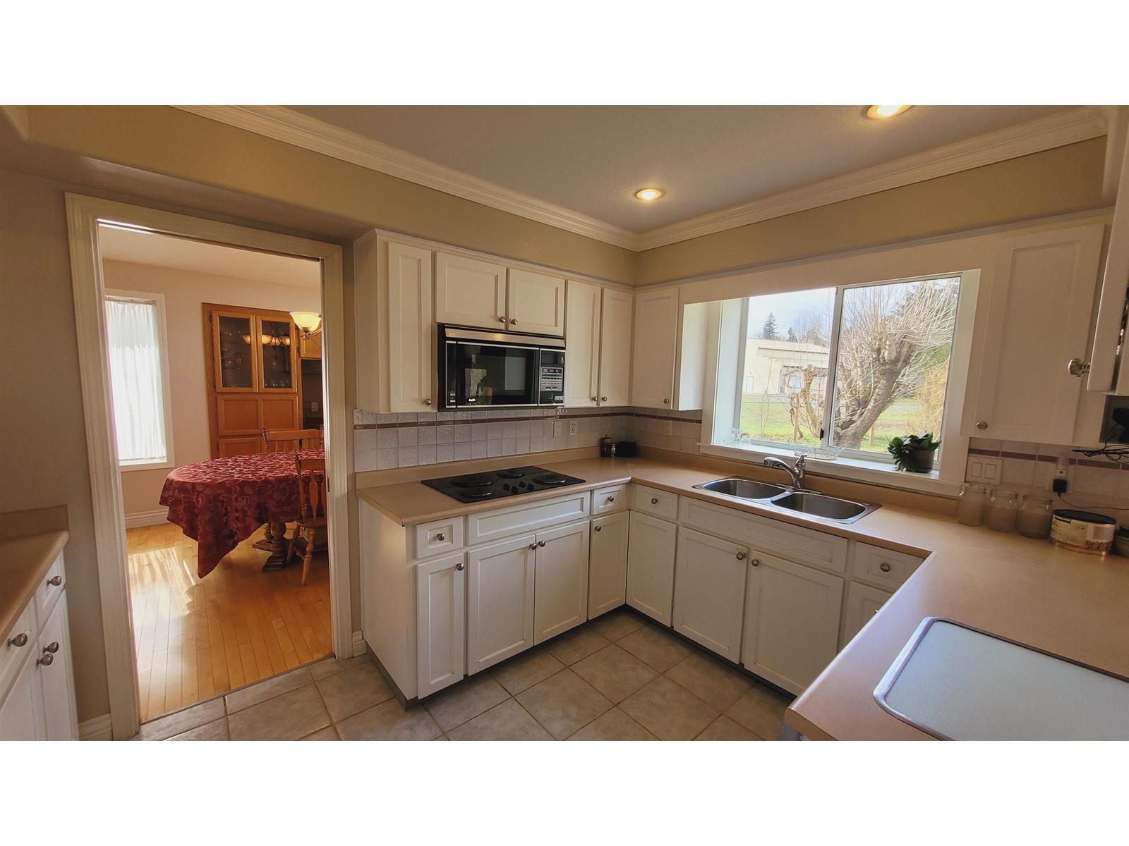 32073 Clinton Avenue, Abbotsford, British Columbia  V2T 5B7 - Photo 12 - R2978296