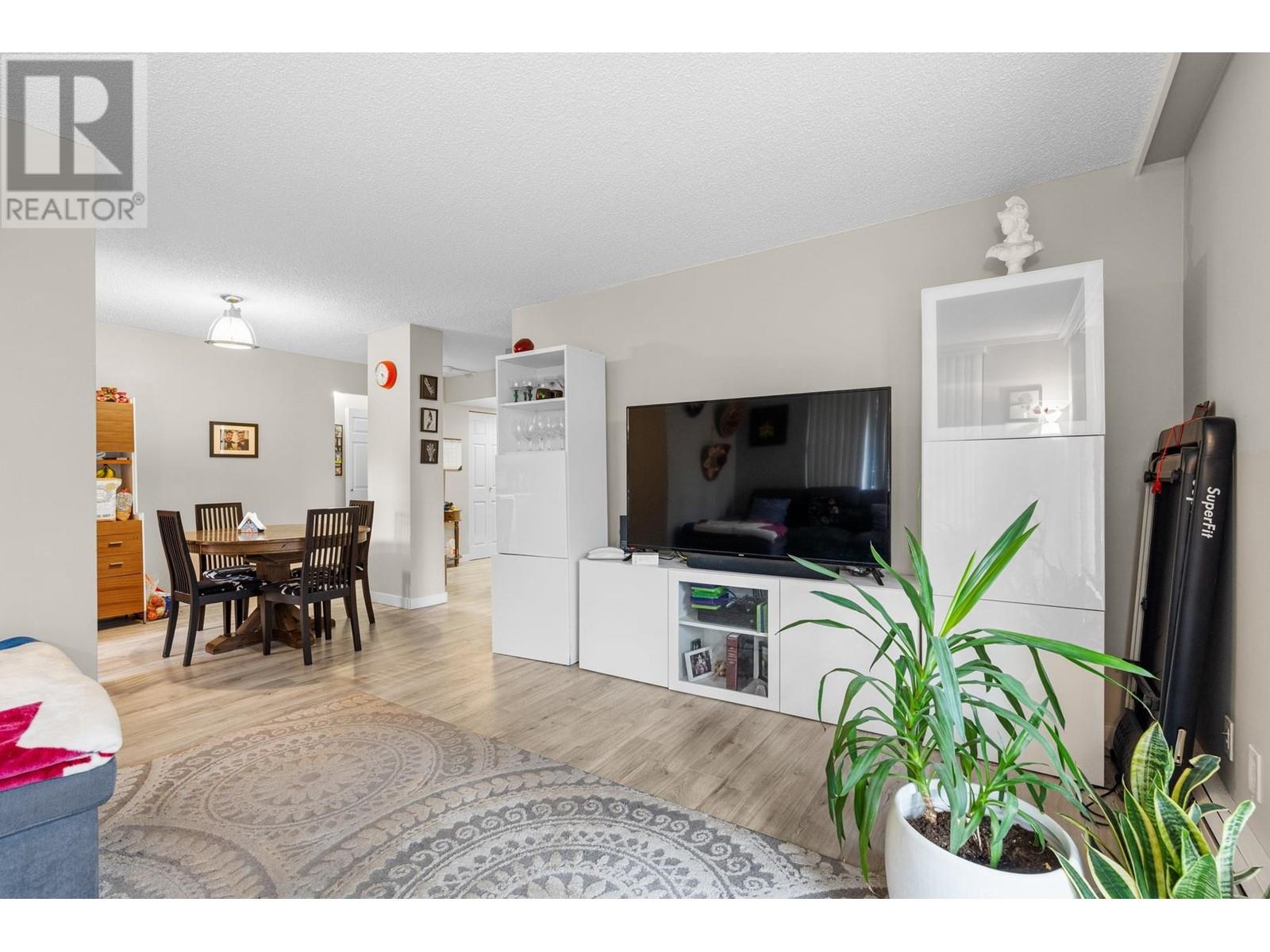 104 7171 Beresford Street, Burnaby, British Columbia  V5E 3Z8 - Photo 11 - R2978926