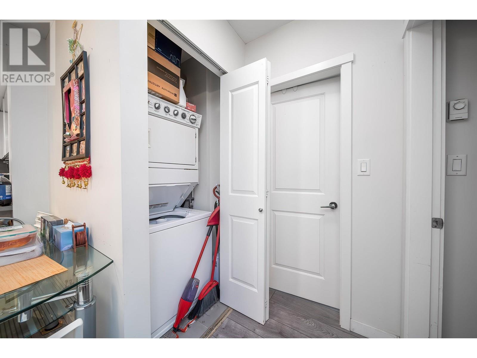 308 4880 Bennett Street, Burnaby, British Columbia  V5H 0C1 - Photo 27 - R2979488