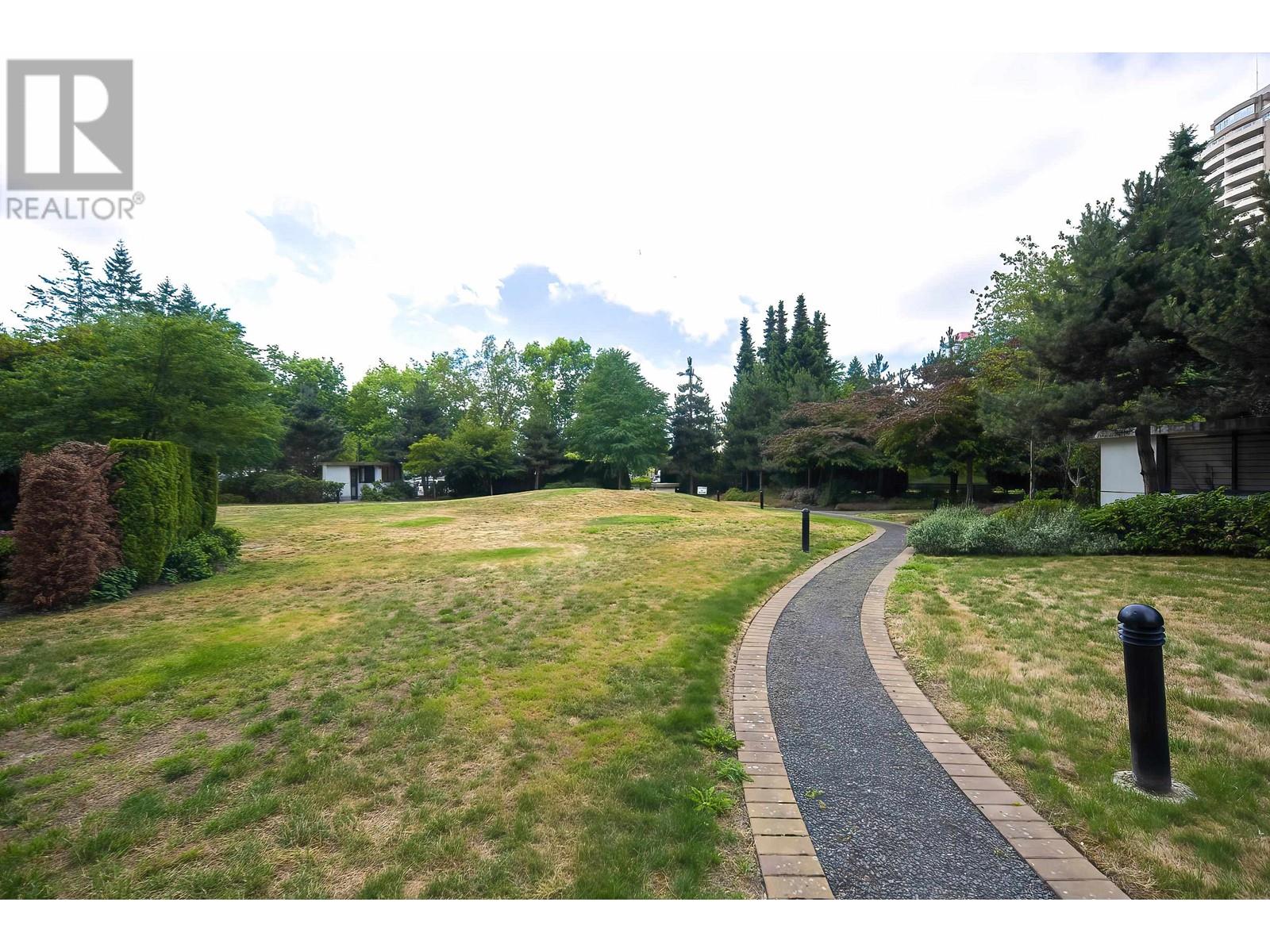 308 4880 Bennett Street, Burnaby, British Columbia  V5H 0C1 - Photo 10 - R2979488