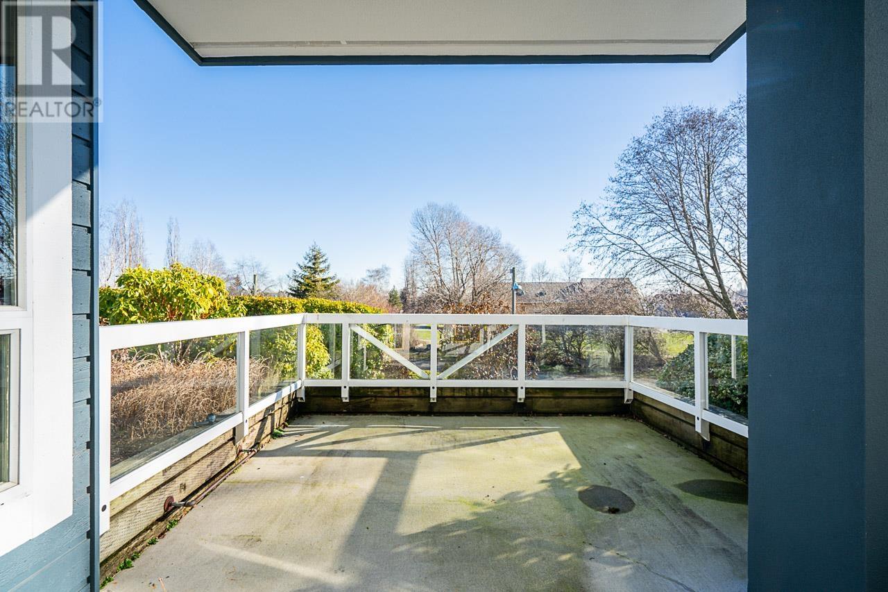 Listing Picture 15 of 40 : 125 12931 RAILWAY AVENUE, Richmond / 烈治文 - 魯藝地產 Yvonne Lu Group - MLS Medallion Club Member