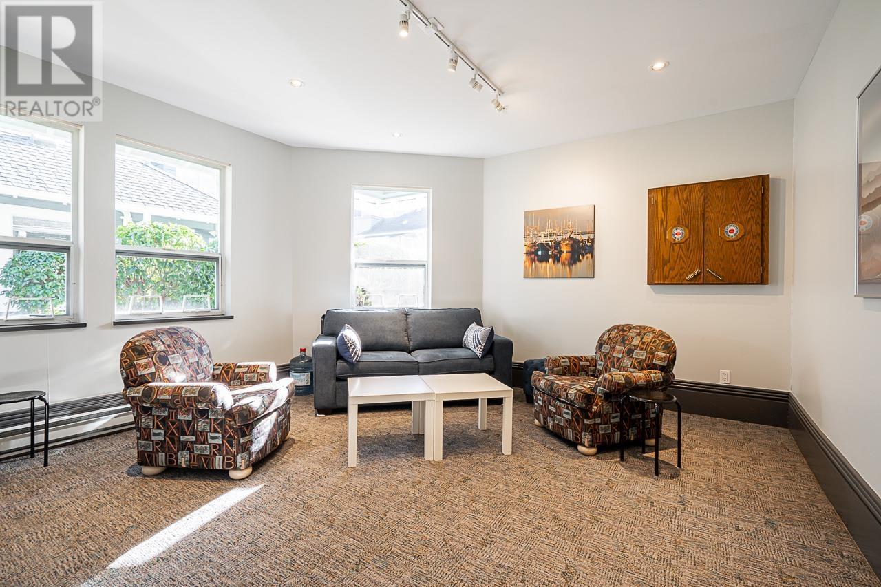 Listing Picture 20 of 40 : 125 12931 RAILWAY AVENUE, Richmond / 烈治文 - 魯藝地產 Yvonne Lu Group - MLS Medallion Club Member