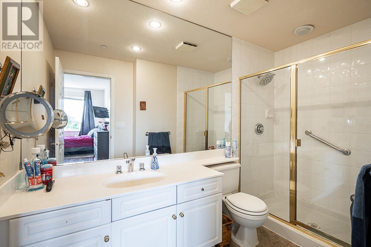 Listing Picture 13 of 40 : 125 12931 RAILWAY AVENUE, Richmond / 烈治文 - 魯藝地產 Yvonne Lu Group - MLS Medallion Club Member