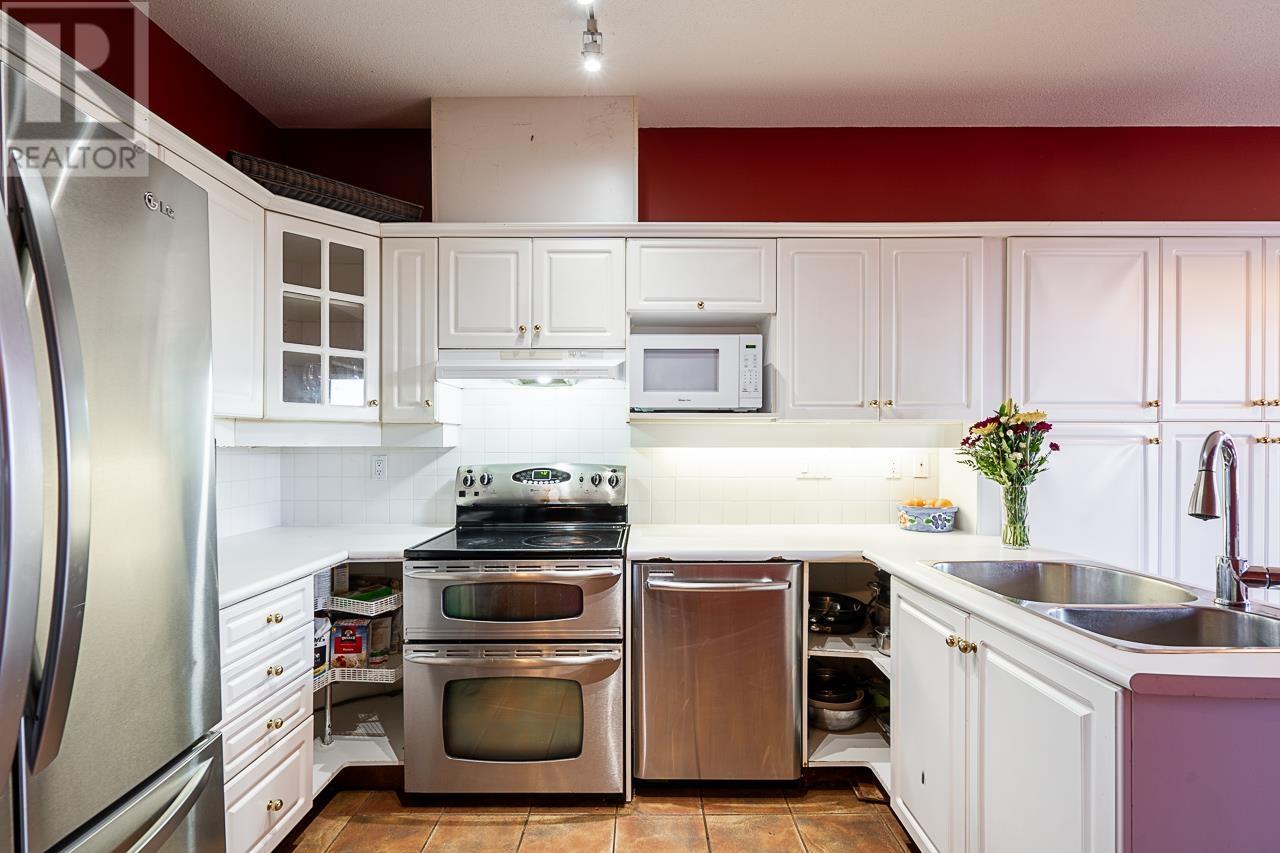 Listing Picture 9 of 40 : 125 12931 RAILWAY AVENUE, Richmond / 烈治文 - 魯藝地產 Yvonne Lu Group - MLS Medallion Club Member