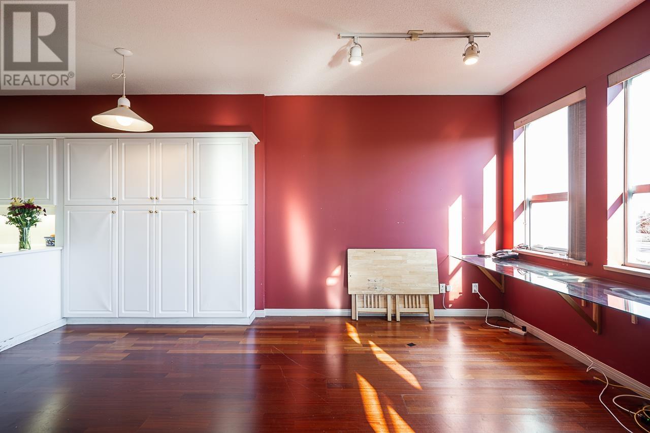 Listing Picture 5 of 40 : 125 12931 RAILWAY AVENUE, Richmond / 烈治文 - 魯藝地產 Yvonne Lu Group - MLS Medallion Club Member