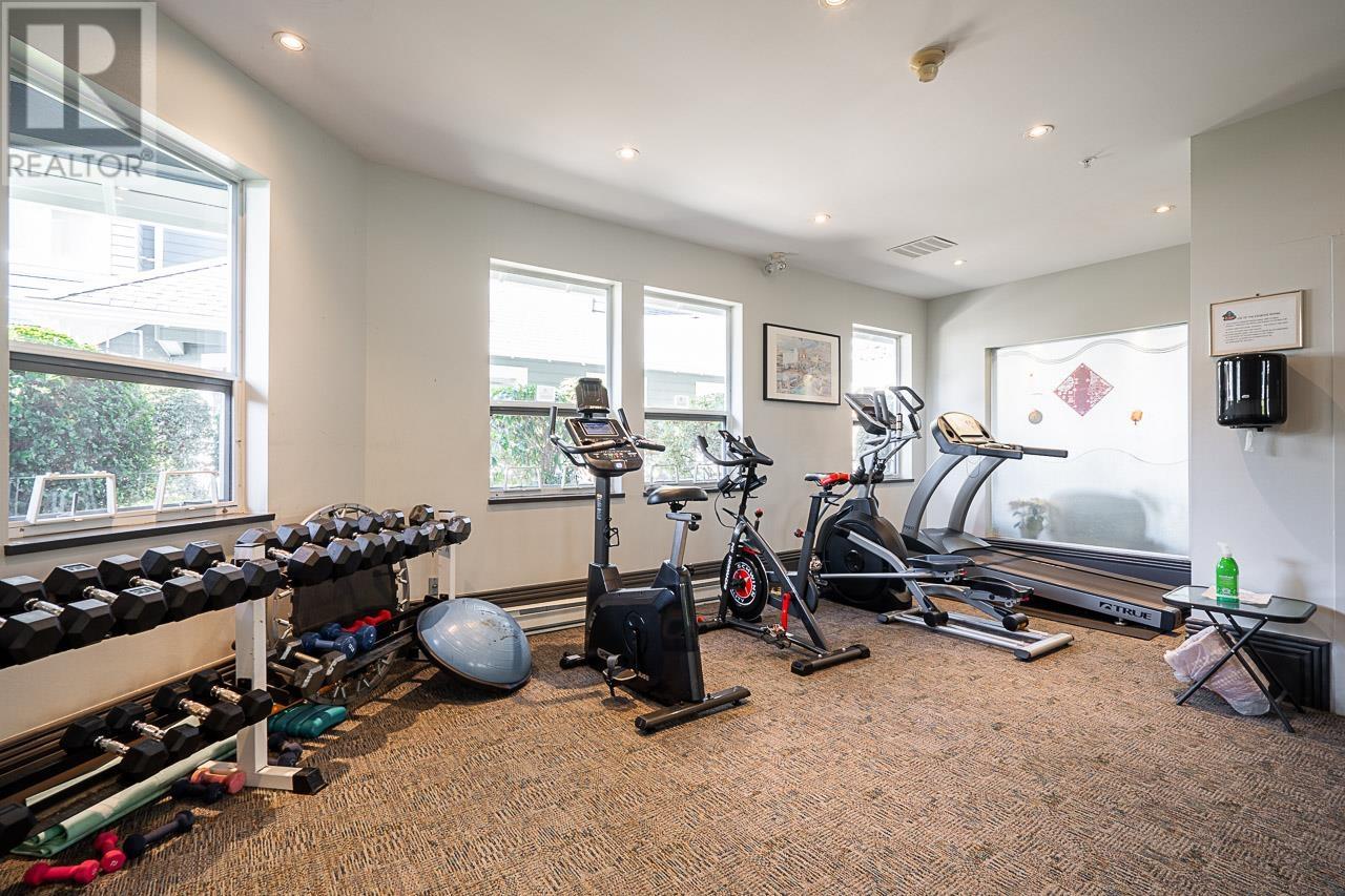 Listing Picture 19 of 40 : 125 12931 RAILWAY AVENUE, Richmond / 烈治文 - 魯藝地產 Yvonne Lu Group - MLS Medallion Club Member