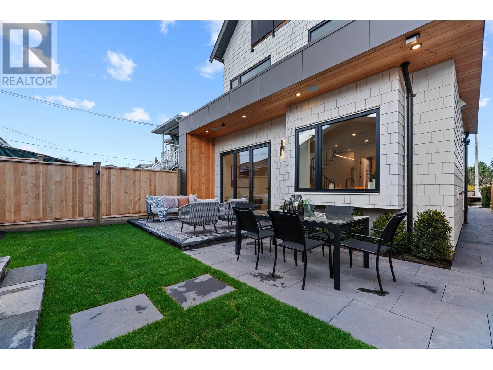2 1260 Kaslo Street, Vancouver, British Columbia  V5K 3Z7 - Photo 29 - R2979455