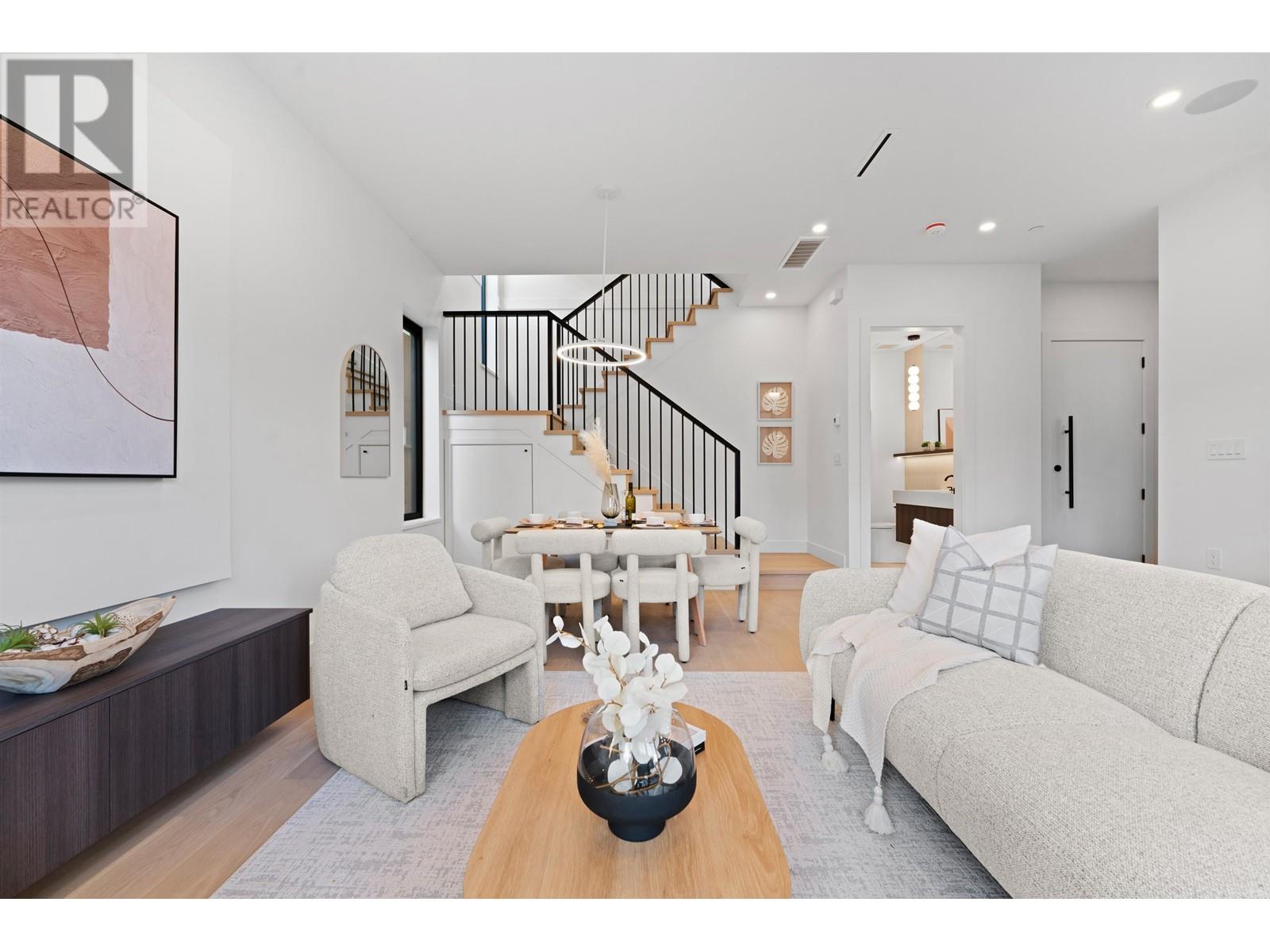 2 1260 Kaslo Street, Vancouver, British Columbia  V5K 3Z7 - Photo 12 - R2979455