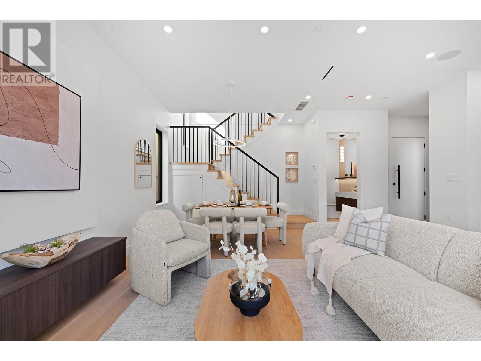 2 1260 Kaslo Street, Vancouver, British Columbia  V5K 3Z7 - Photo 8 - R2979455