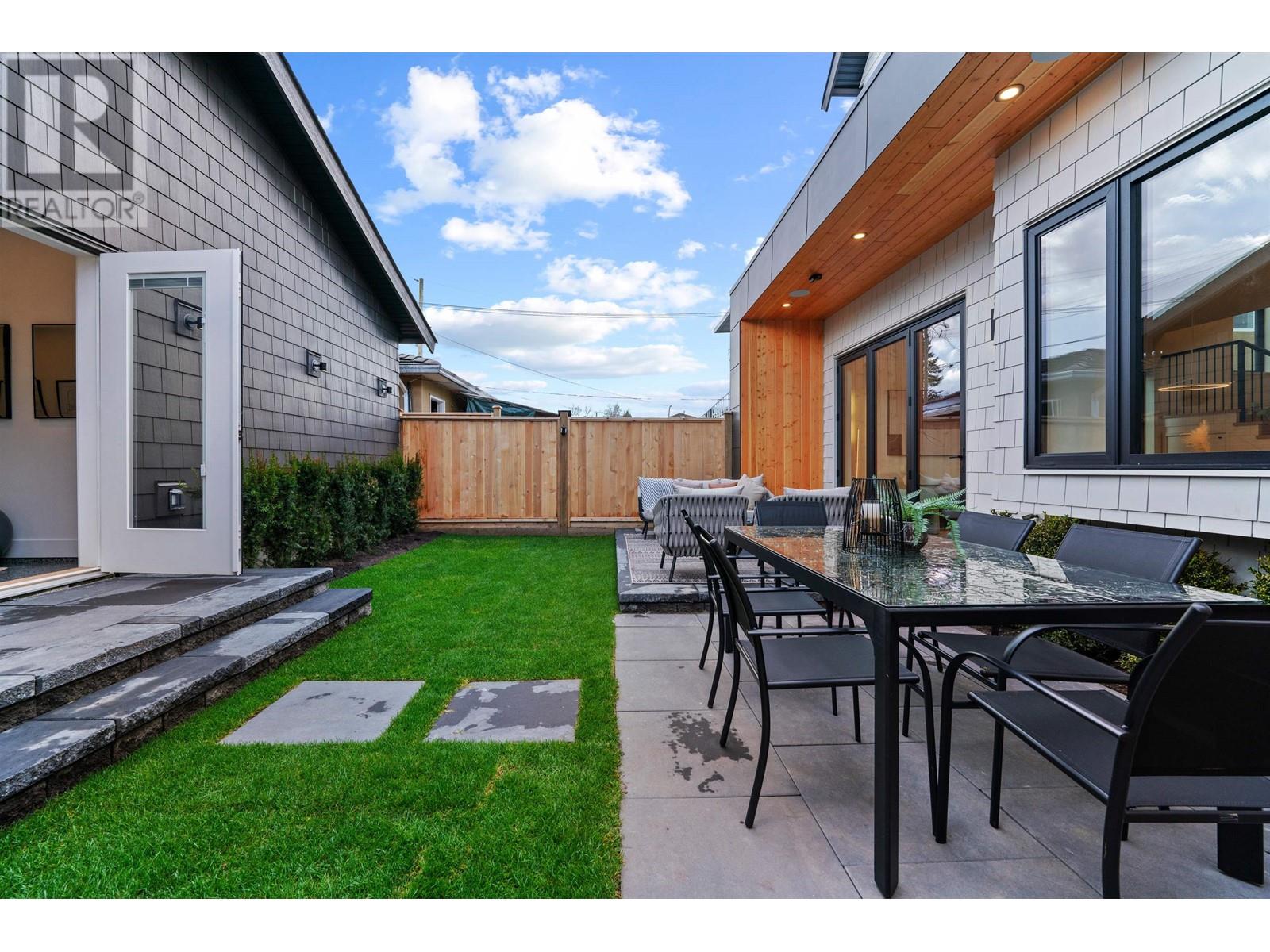 2 1260 Kaslo Street, Vancouver, British Columbia  V5K 3Z7 - Photo 28 - R2979455