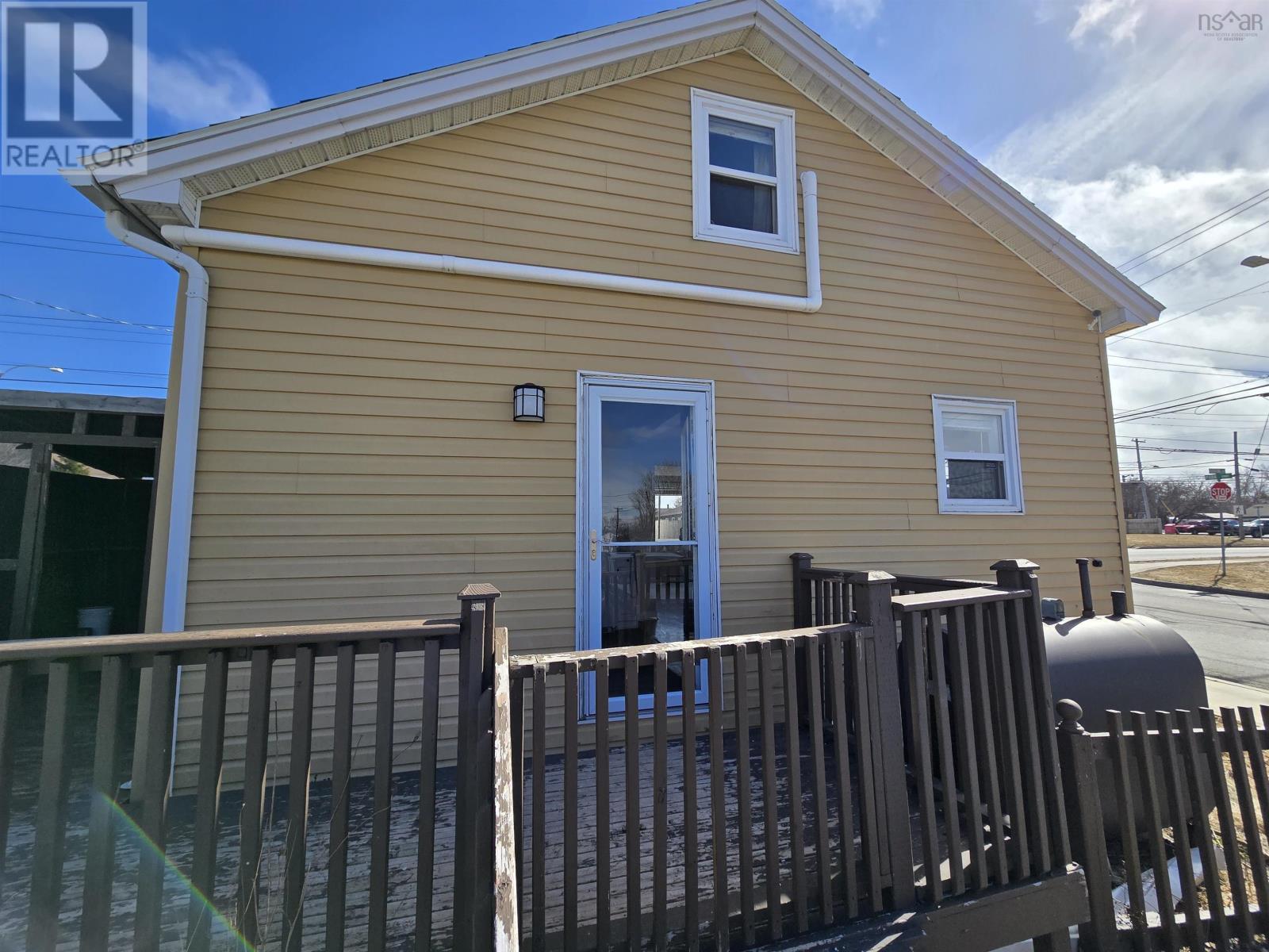 190 Brookside Street, Glace Bay, Nova Scotia  B1A 1L3 - Photo 2 - 202505223