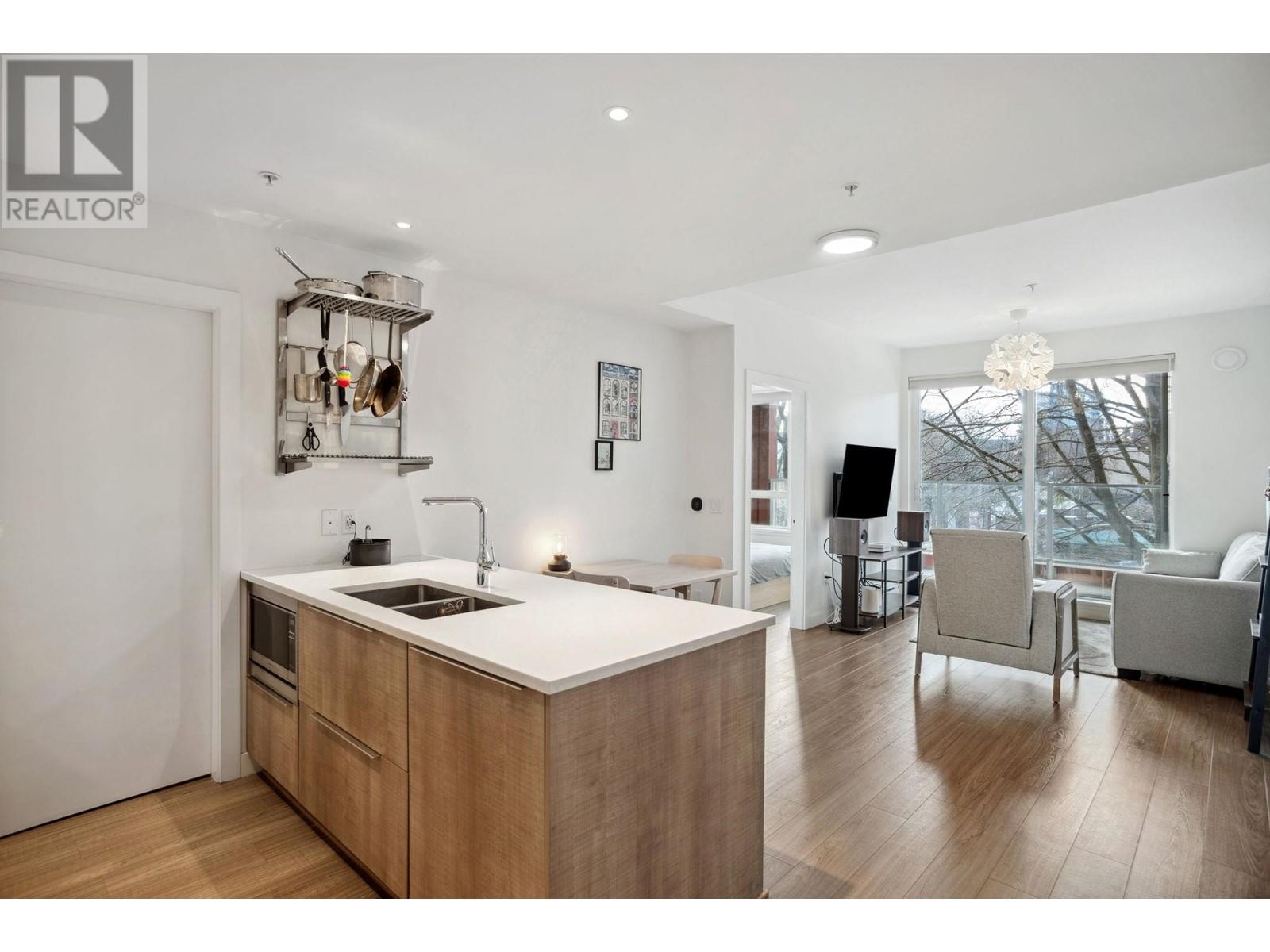 304 379 E Broadway, Vancouver, British Columbia  V5T 1W6 - Photo 4 - R2979596