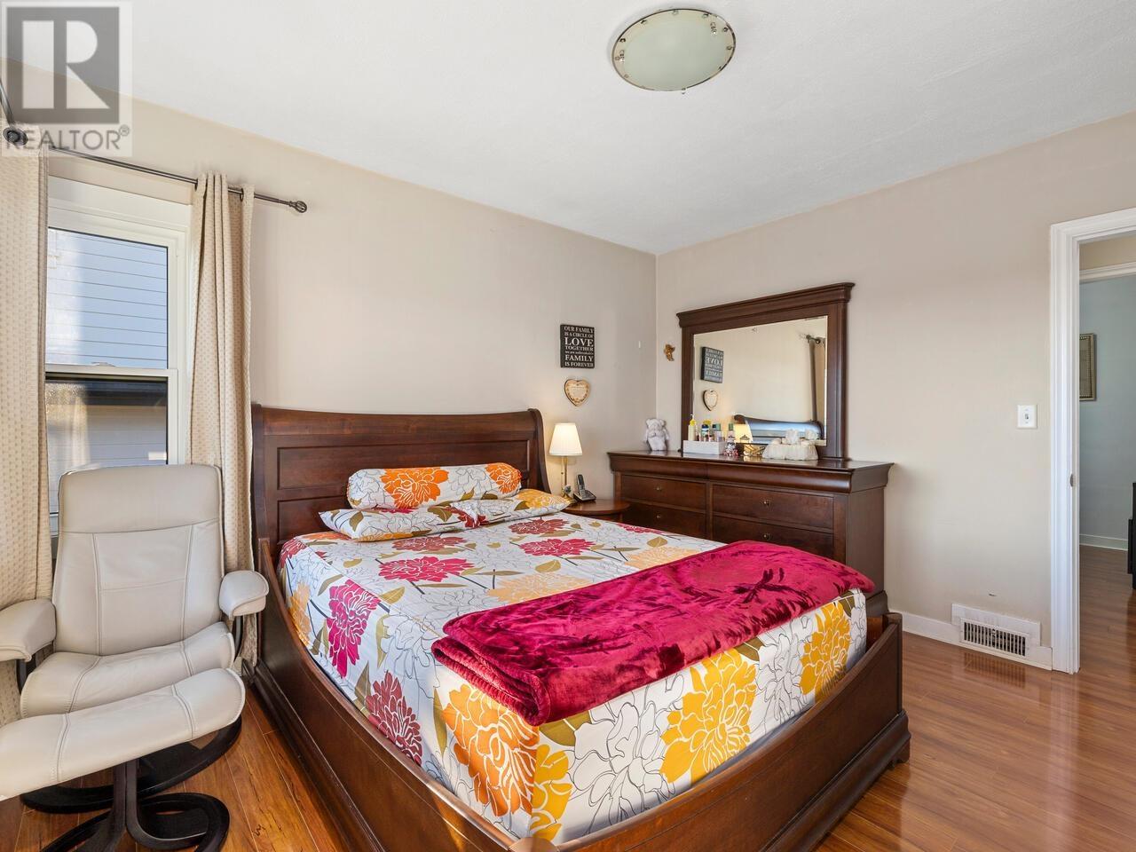 1701 Nanaimo Street, New Westminster, British Columbia  V3M 2G7 - Photo 12 - R2979579