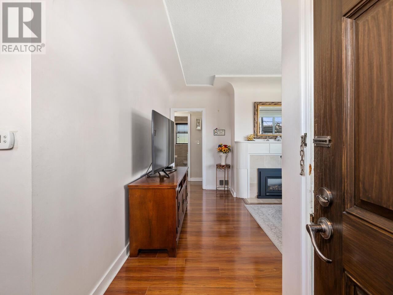 Property at 1701 NANAIMO STREET image 2