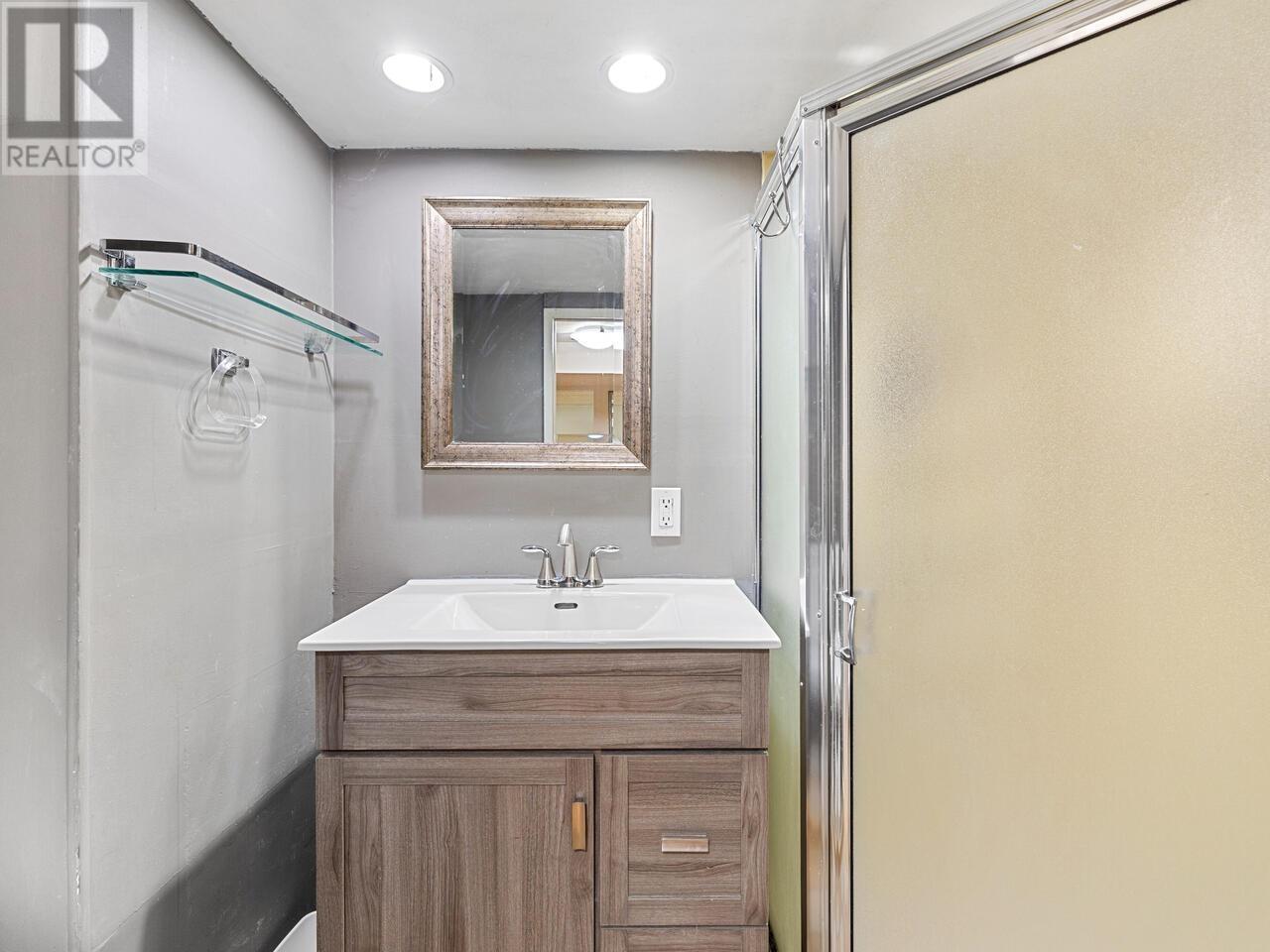 1701 Nanaimo Street, New Westminster, British Columbia  V3M 2G7 - Photo 22 - R2979579