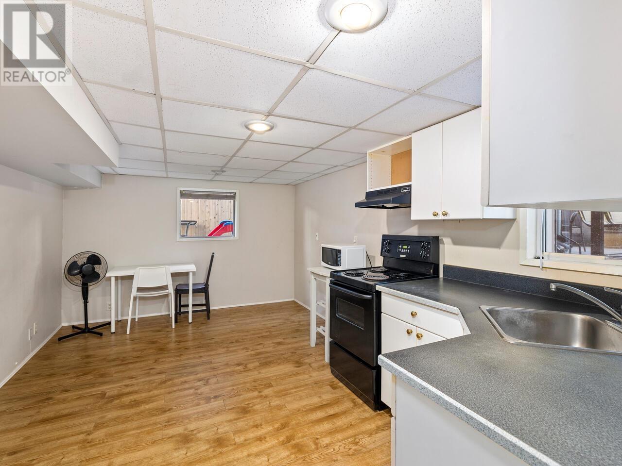 1701 Nanaimo Street, New Westminster, British Columbia  V3M 2G7 - Photo 25 - R2979579