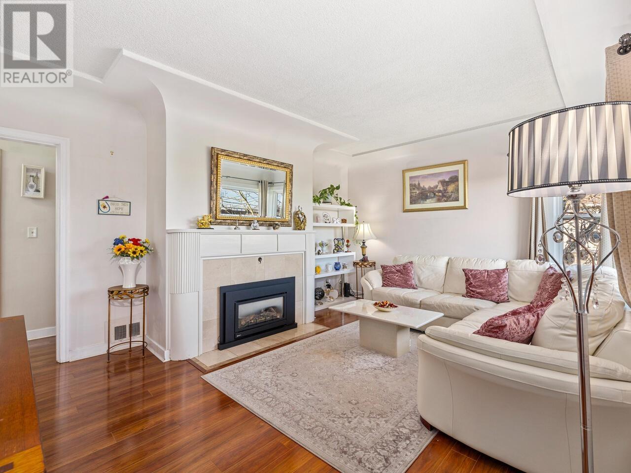 Property at 1701 NANAIMO STREET image 3