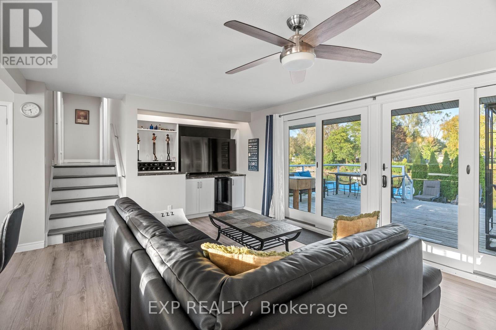 9952 Prince Philip Street, Lambton Shores (Port Franks), Ontario  N0M 2N0 - Photo 15 - X12027516