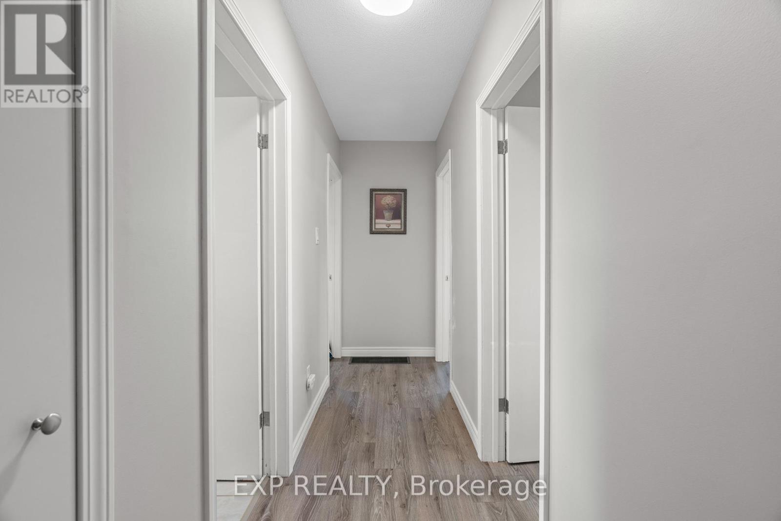 9952 Prince Philip Street, Lambton Shores (Port Franks), Ontario  N0M 2N0 - Photo 17 - X12027516