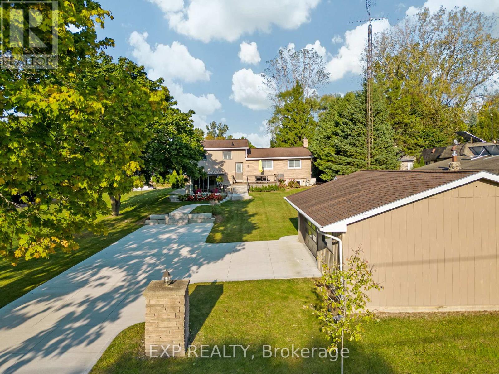 9952 Prince Philip Street, Lambton Shores (Port Franks), Ontario  N0M 2N0 - Photo 48 - X12027516