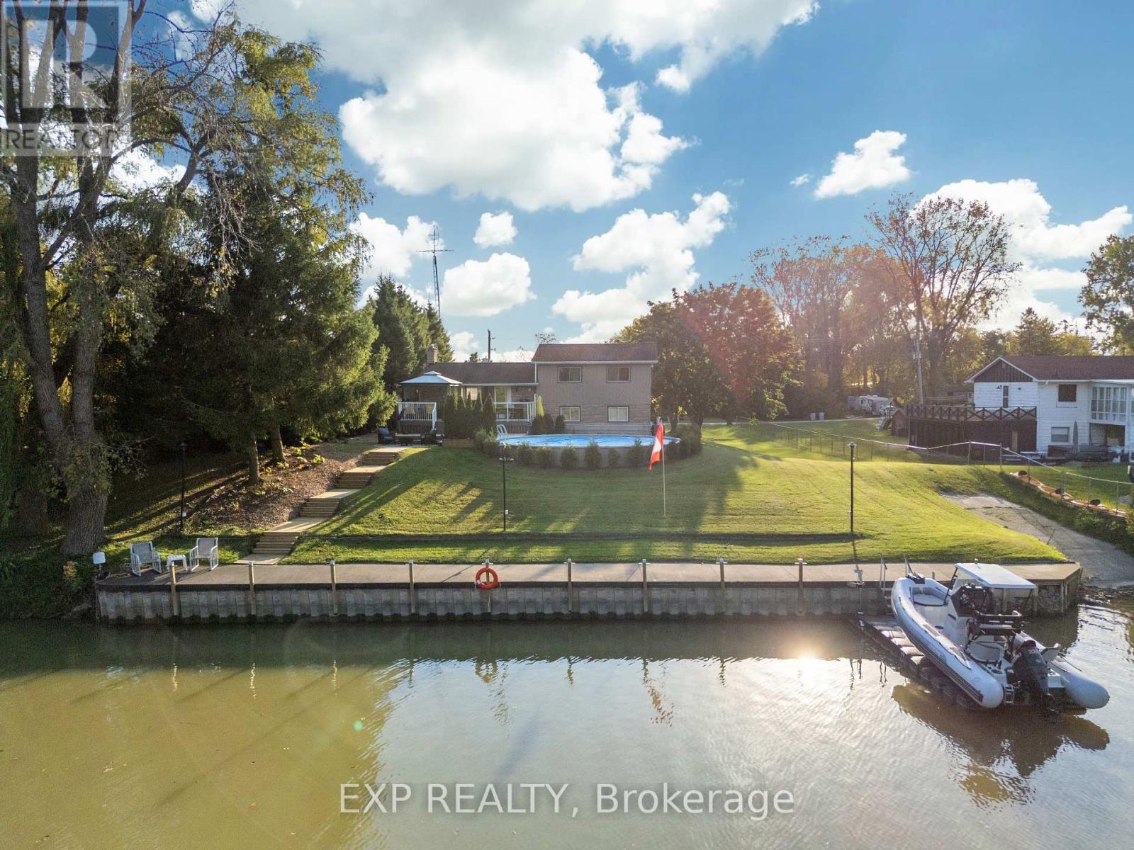 9952 Prince Philip Street, Lambton Shores (Port Franks), Ontario  N0M 2N0 - Photo 49 - X12027516