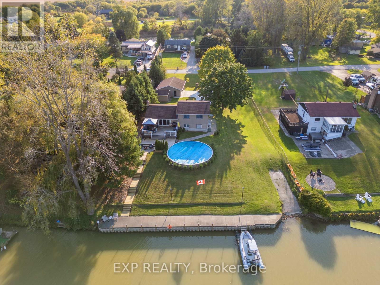 9952 Prince Philip Street, Lambton Shores (Port Franks), Ontario  N0M 2N0 - Photo 5 - X12027516