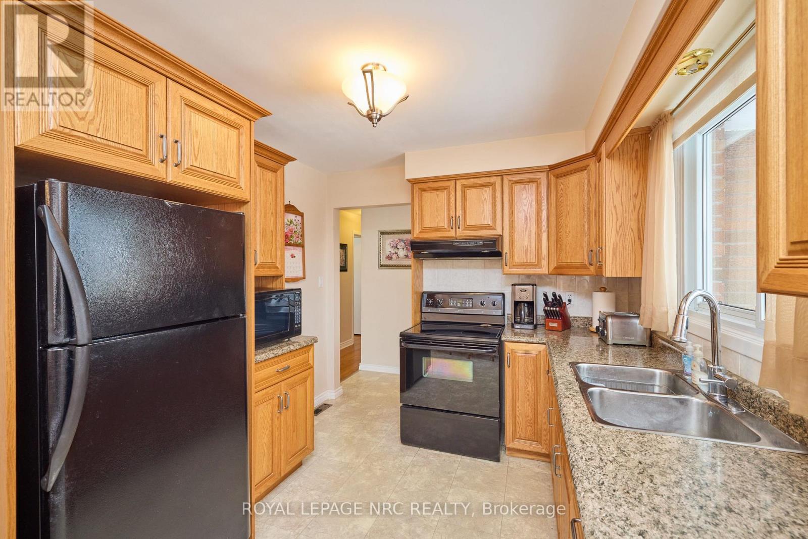 72 Endicott Terrace, Welland (769 - Prince Charles), Ontario  L3C 5R8 - Photo 13 - X11982849