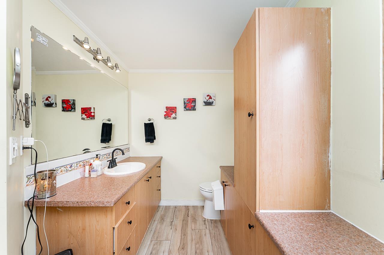 3742 204 Street, Langley, British Columbia  V3A 1X4 - Photo 21 - R2979179