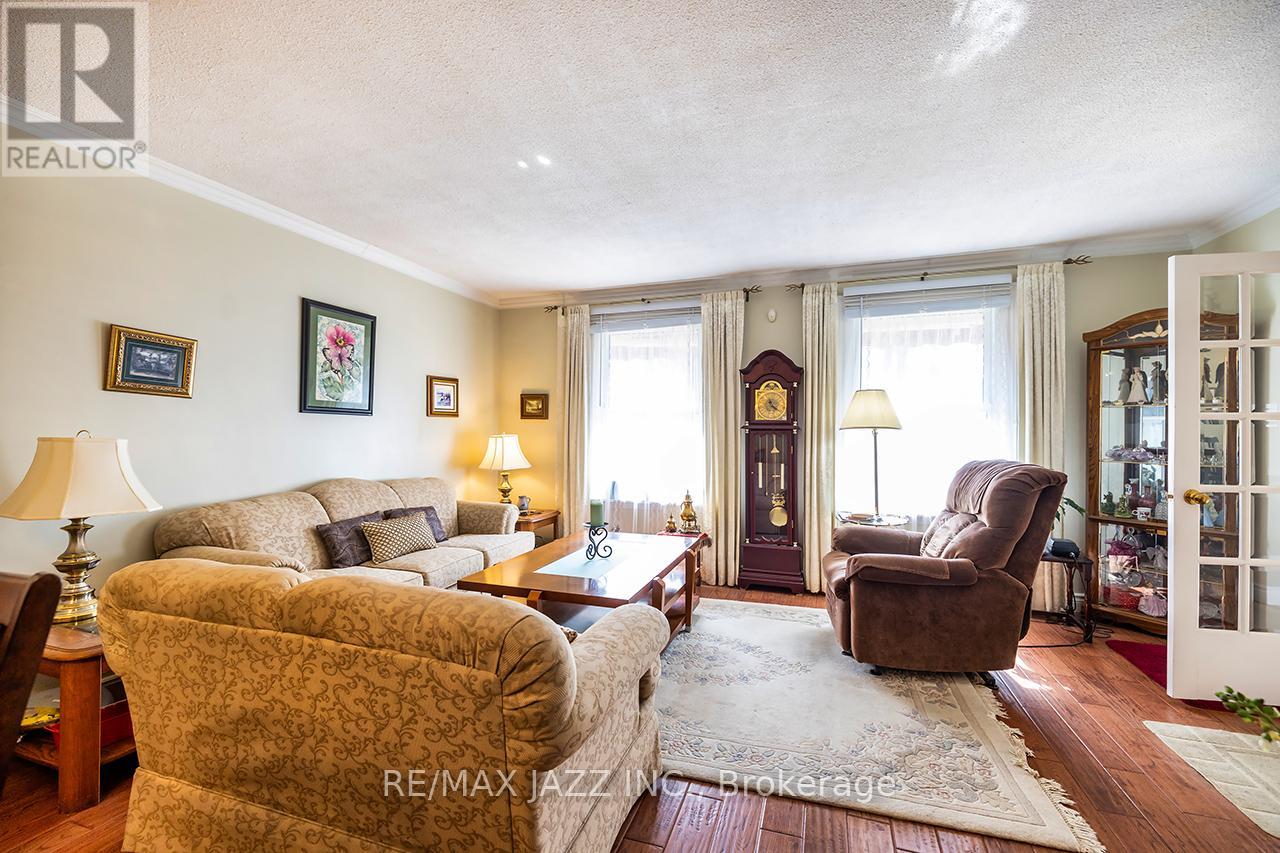 Property at 241 VIEWMOUNT STREET image 4