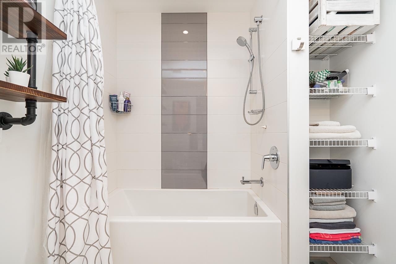 208 105 W 2nd Street, North Vancouver, British Columbia  V7M 0E3 - Photo 17 - R2979611