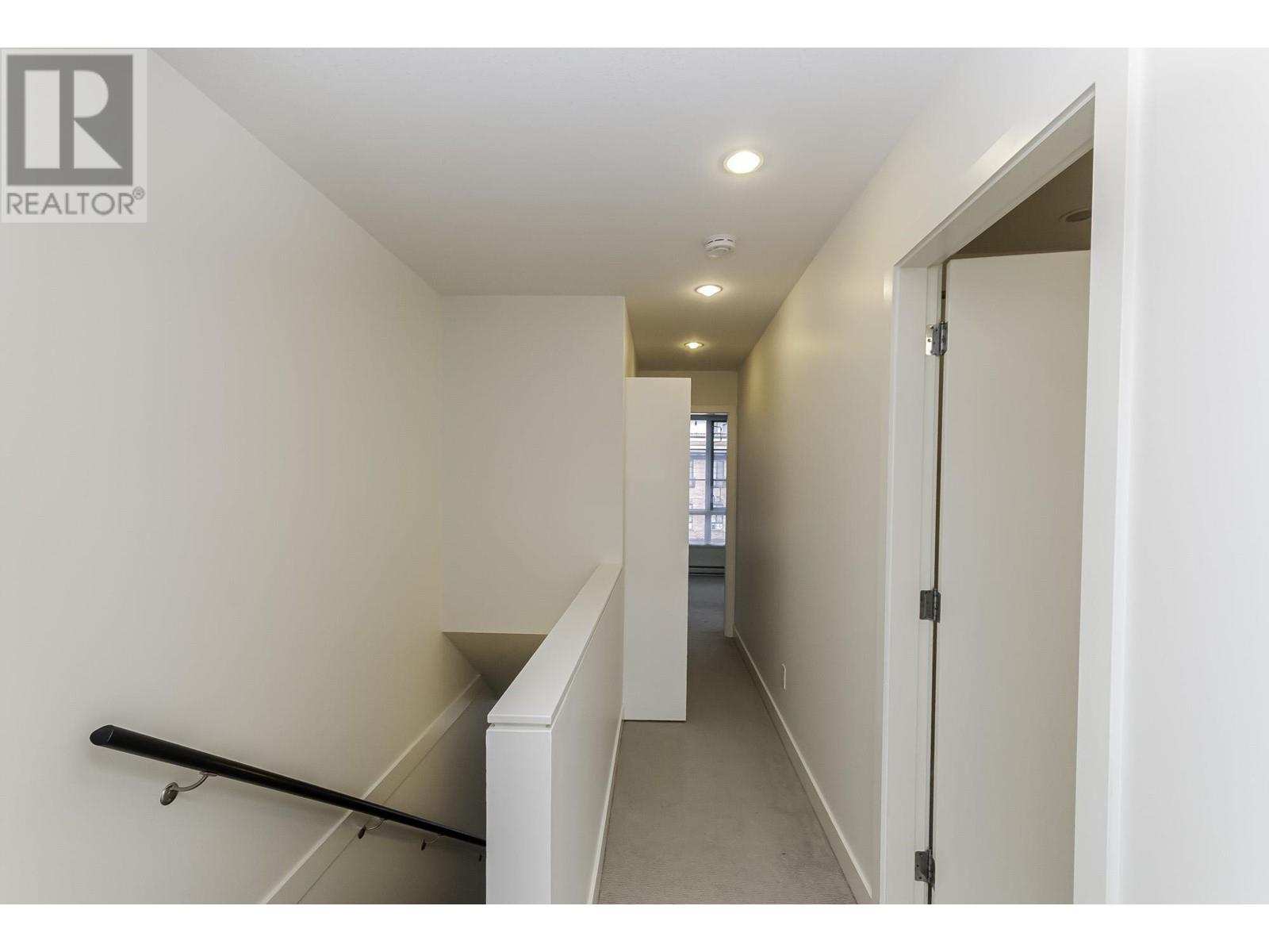 111 548 Foster Avenue, Coquitlam, British Columbia  V3J 0E2 - Photo 10 - R2979613