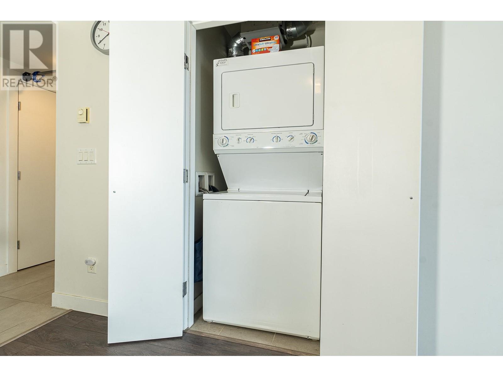 2202 7325 Arcola Street, Burnaby, British Columbia  V5E 0A8 - Photo 10 - R2979617