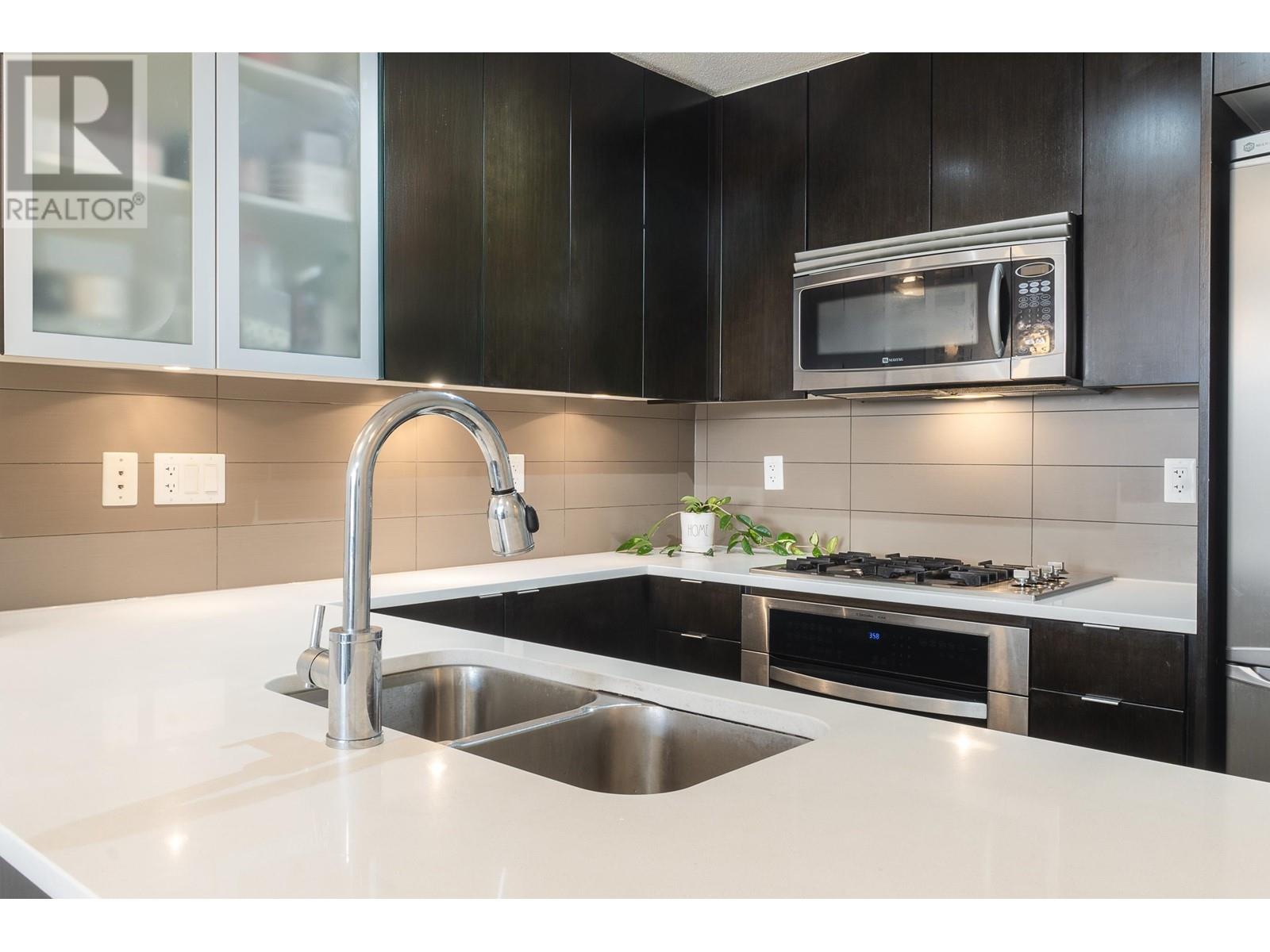 2202 7325 Arcola Street, Burnaby, British Columbia  V5E 0A8 - Photo 5 - R2979617