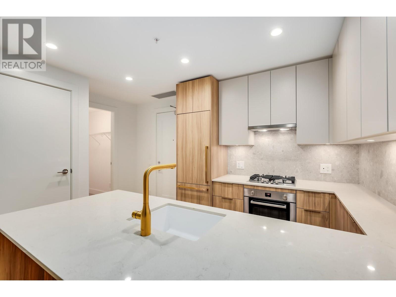 303 2325 Emery Court, North Vancouver, British Columbia  V7J 0E9 - Photo 11 - R2979618