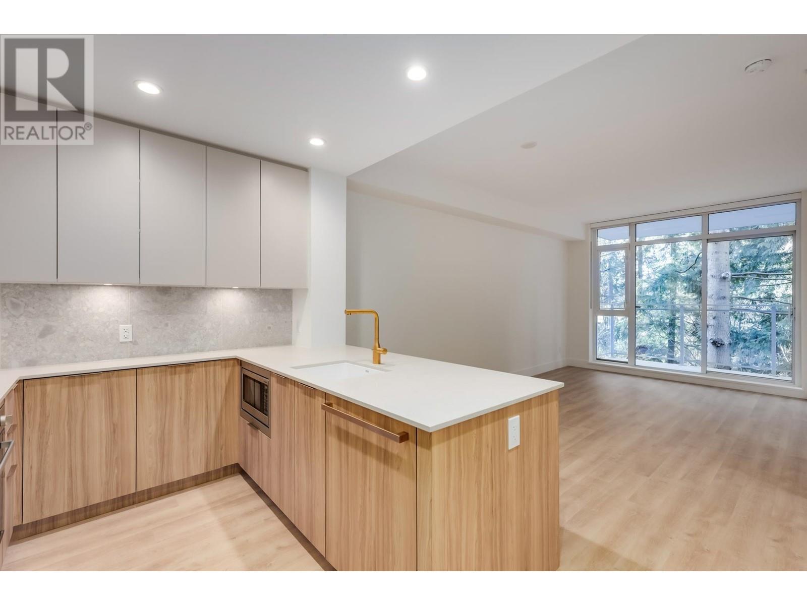 303 2325 Emery Court, North Vancouver, British Columbia  V7J 0E9 - Photo 12 - R2979618