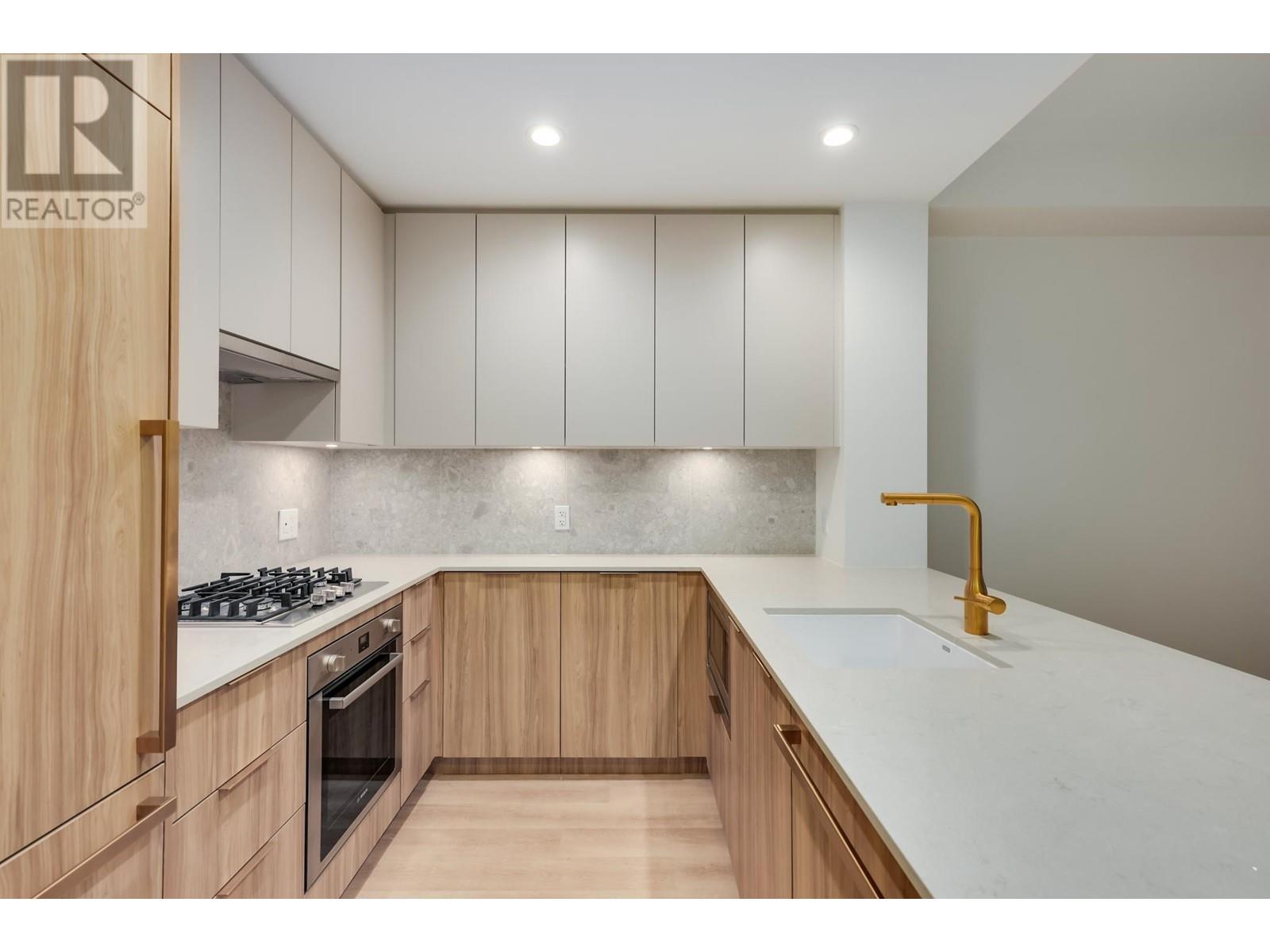 303 2325 Emery Court, North Vancouver, British Columbia  V7J 0E9 - Photo 13 - R2979618