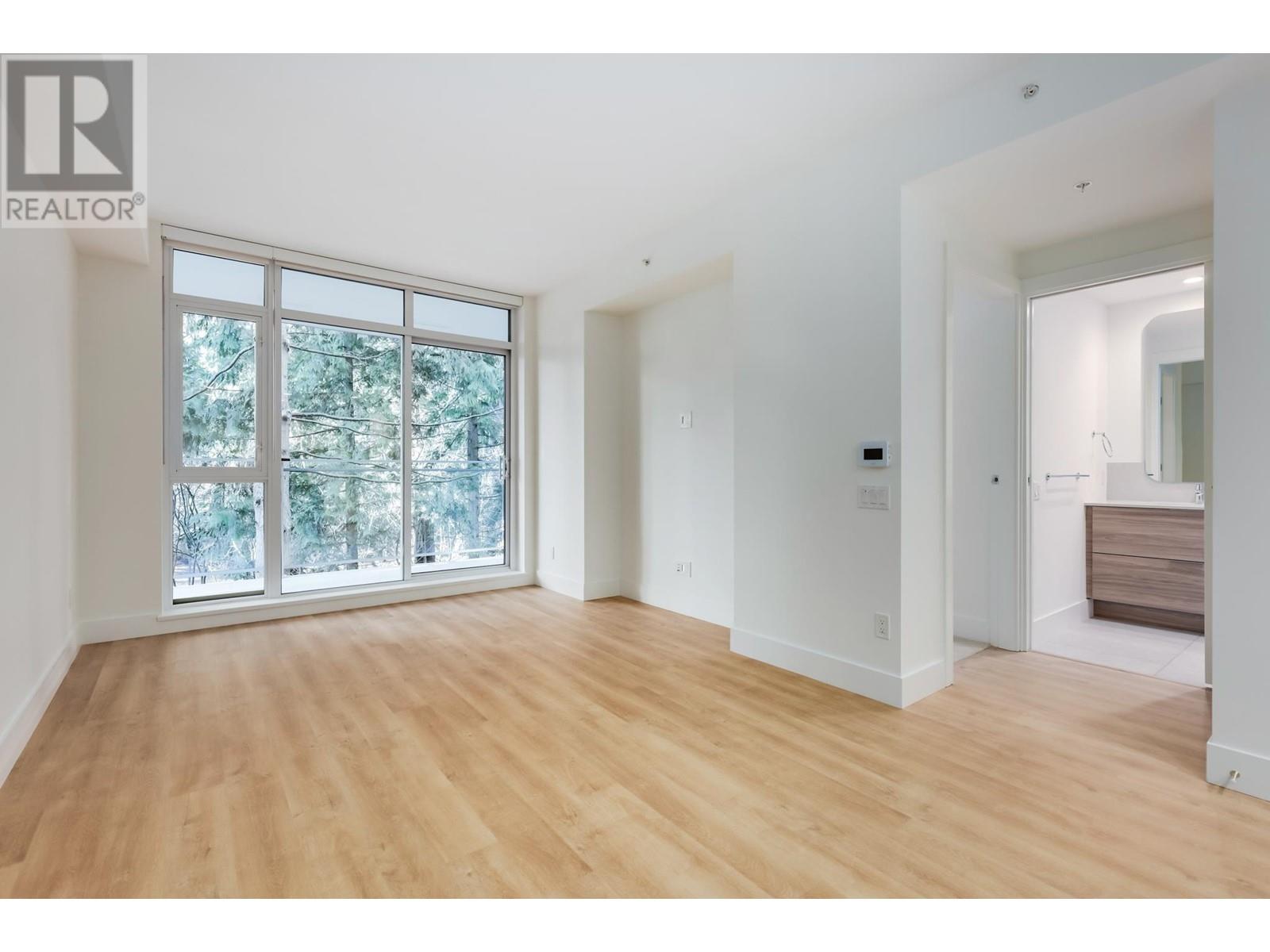 303 2325 Emery Court, North Vancouver, British Columbia  V7J 0E9 - Photo 2 - R2979618