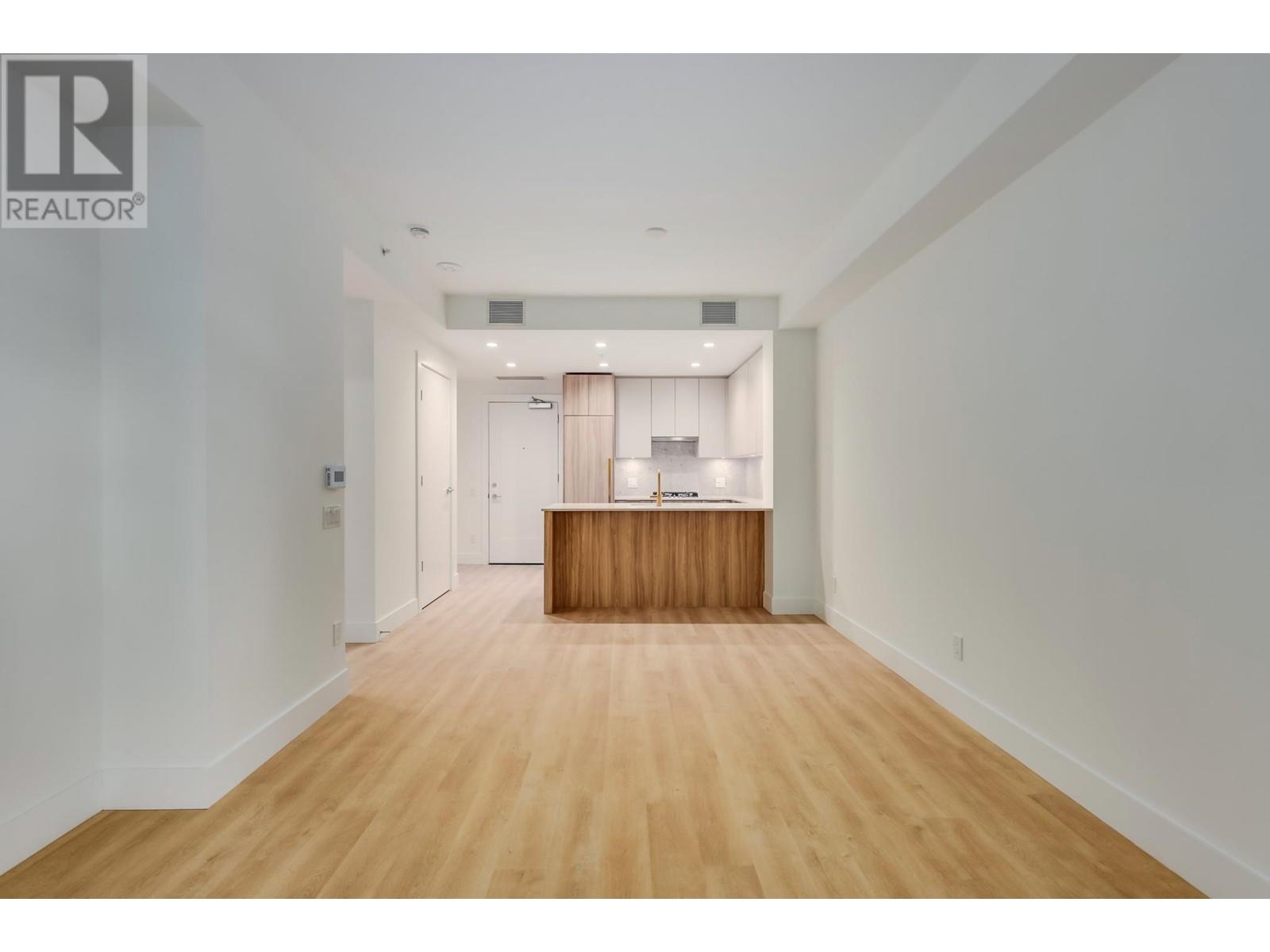 303 2325 Emery Court, North Vancouver, British Columbia  V7J 0E9 - Photo 9 - R2979618