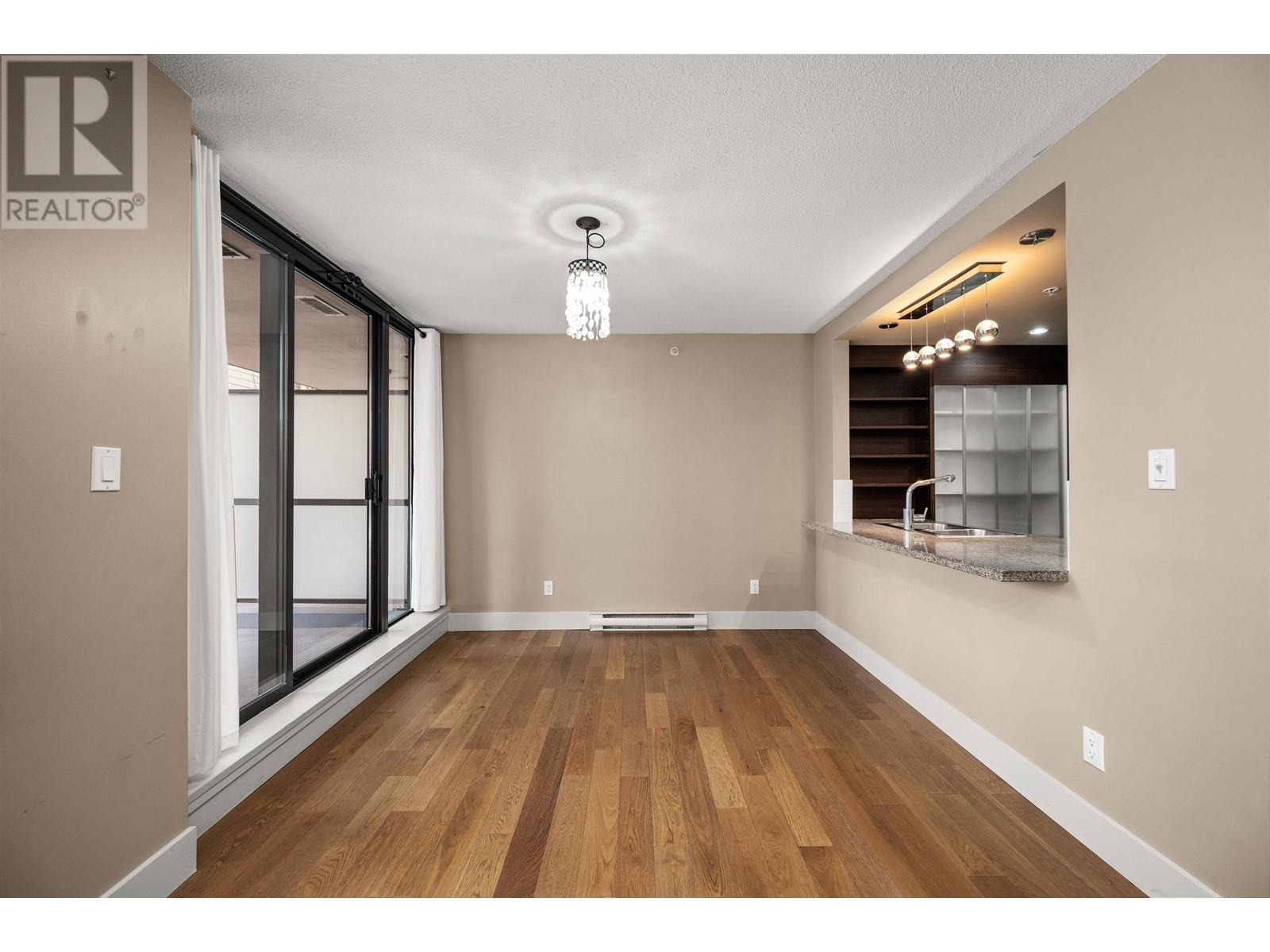 204 2959 Glen Drive, Coquitlam, British Columbia  V3B 0B8 - Photo 6 - R2979203