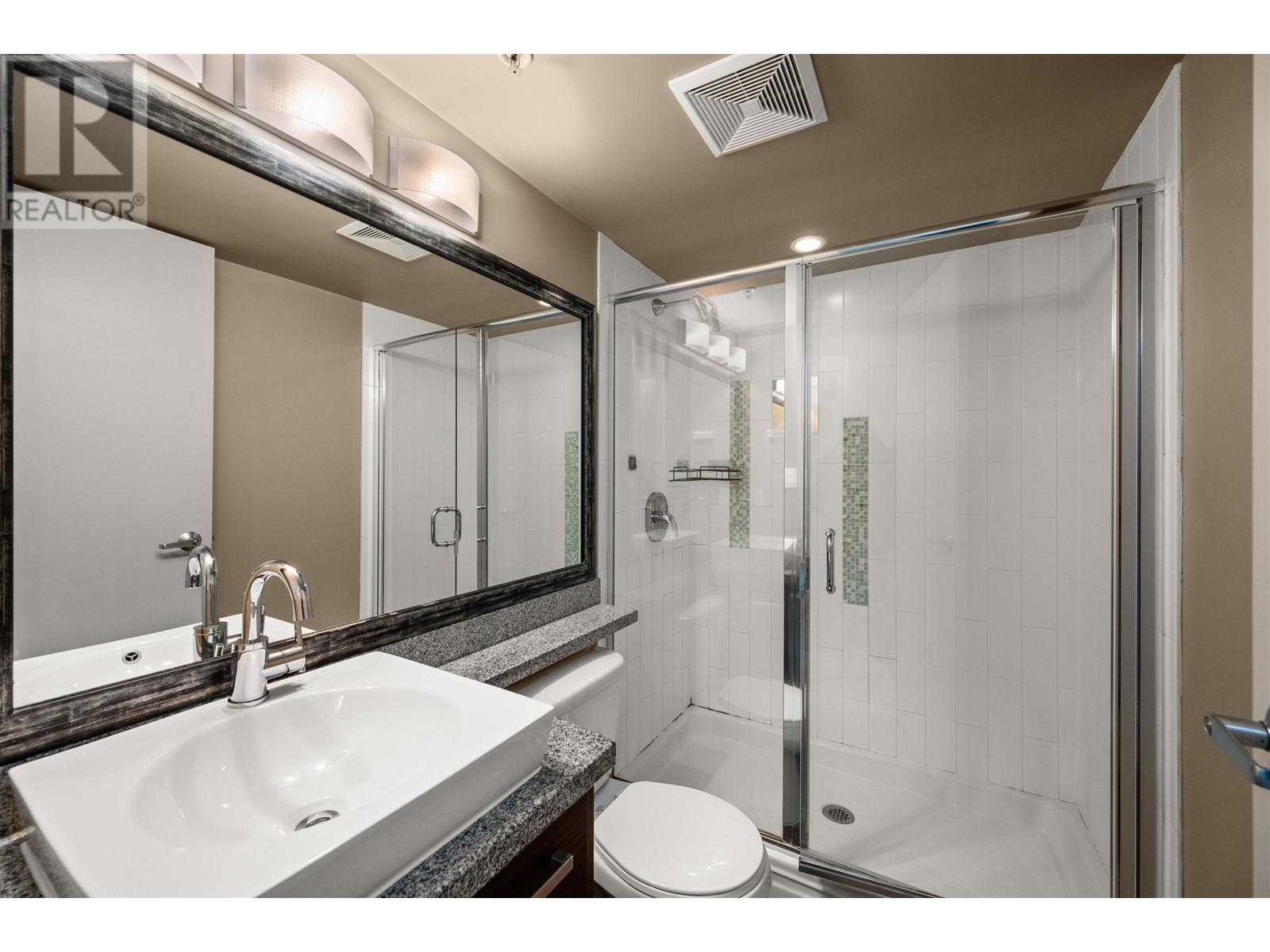 204 2959 Glen Drive, Coquitlam, British Columbia  V3B 0B8 - Photo 18 - R2979203