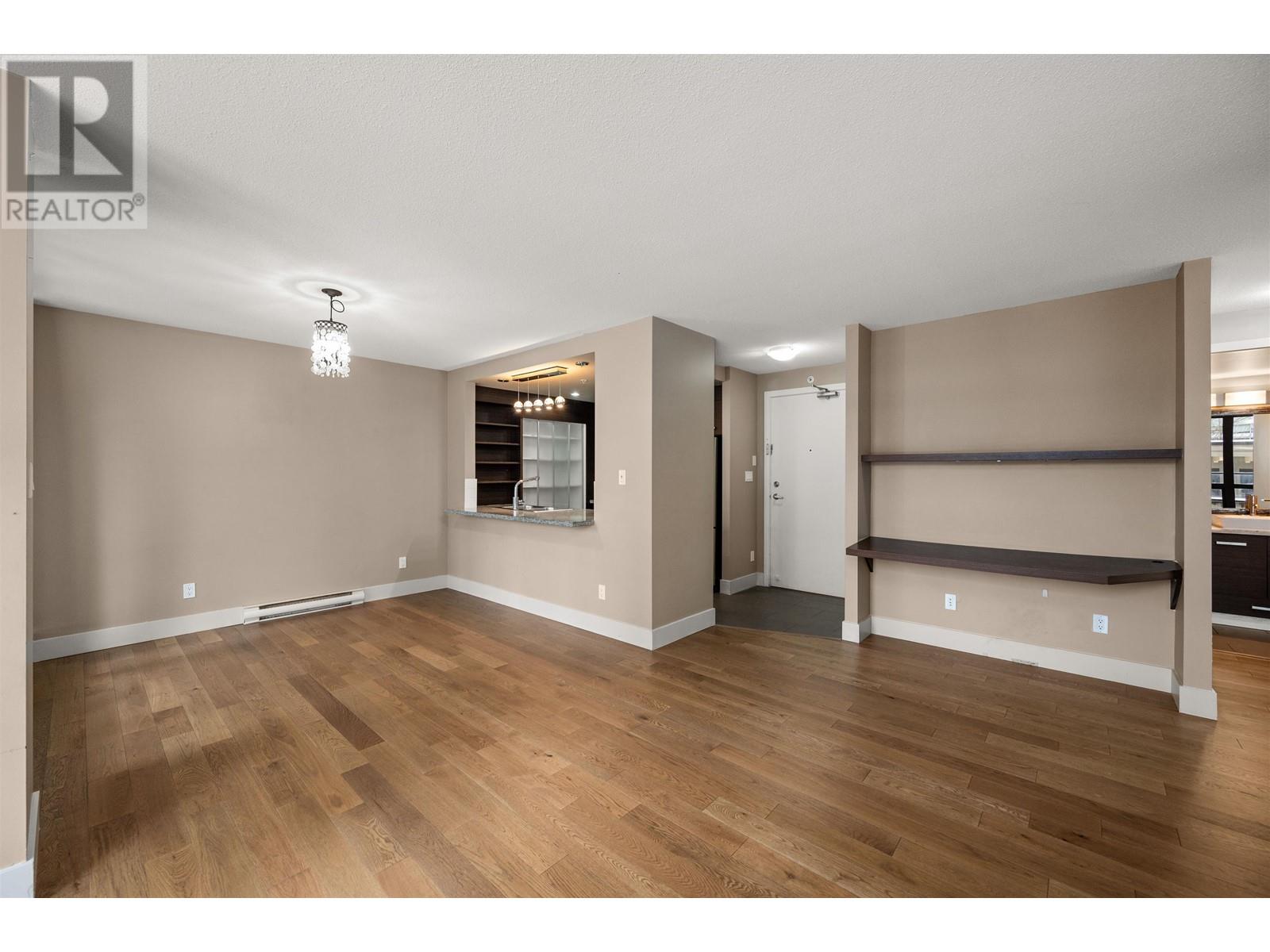 204 2959 Glen Drive, Coquitlam, British Columbia  V3B 0B8 - Photo 9 - R2979203